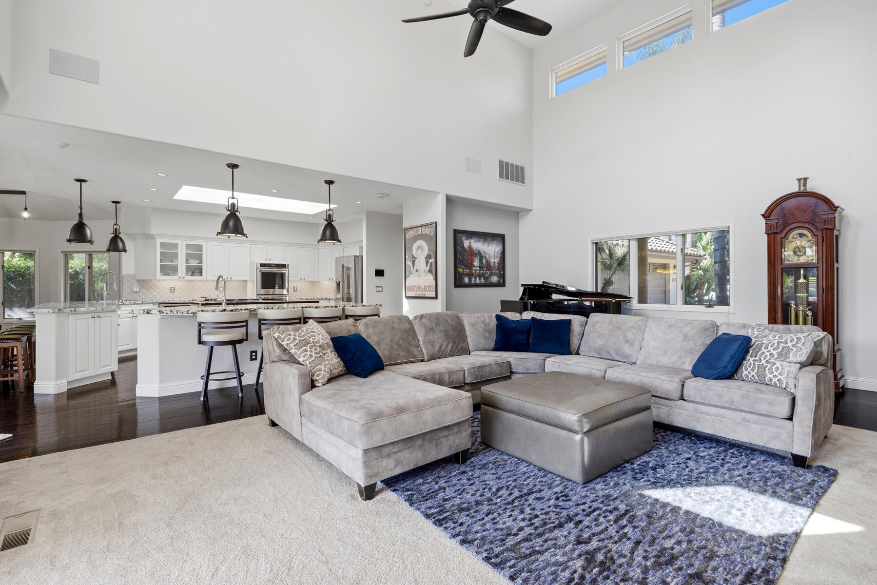 1700 N Roeben Dr, Visalia, CA 93291