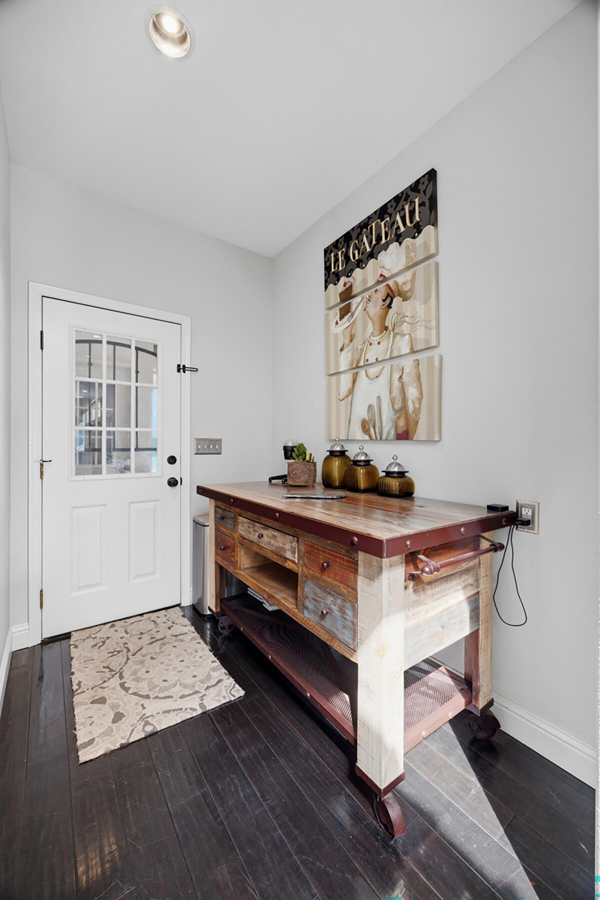 1700 N Roeben Dr, Visalia, CA 93291