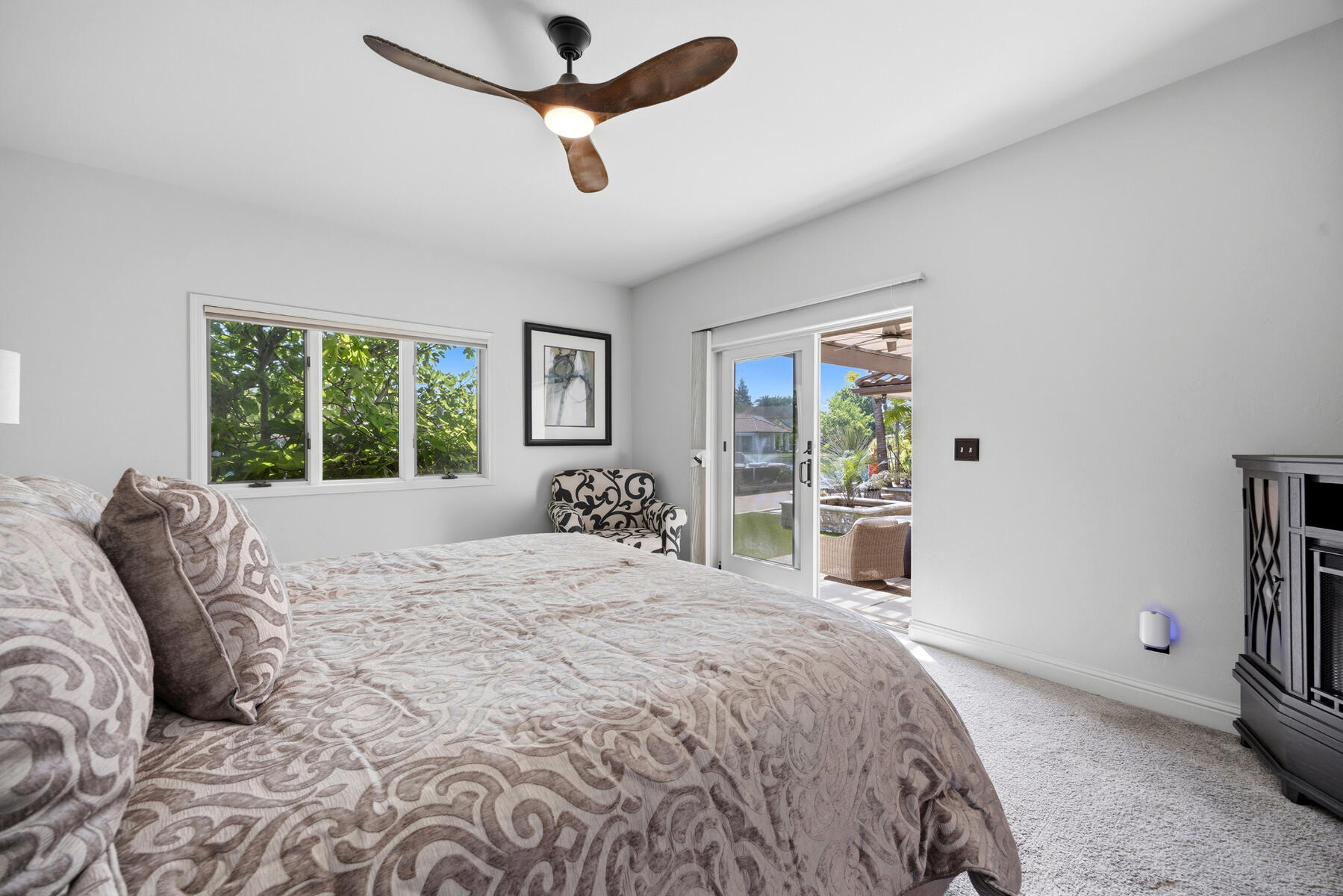 1700 N Roeben Dr, Visalia, CA 93291