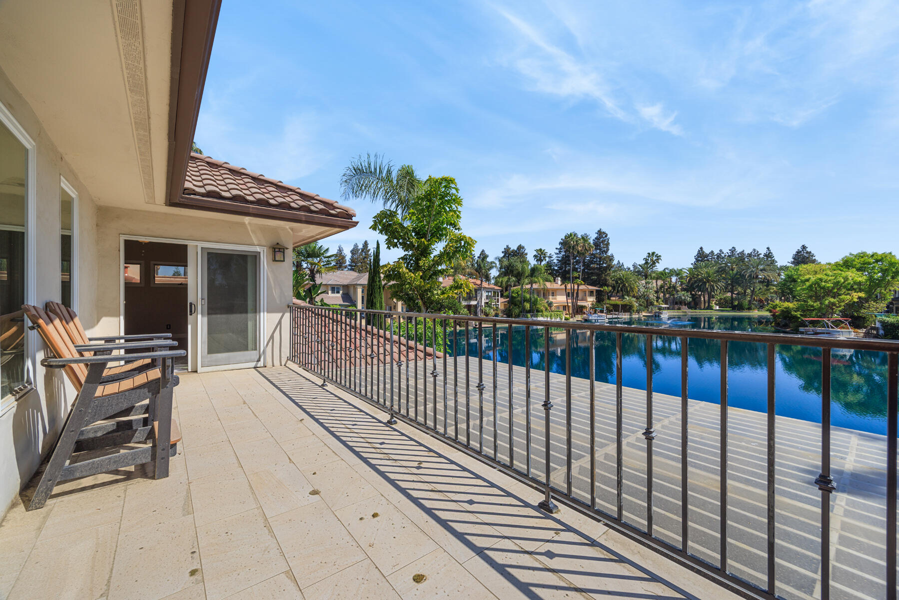 1700 N Roeben Dr, Visalia, CA 93291