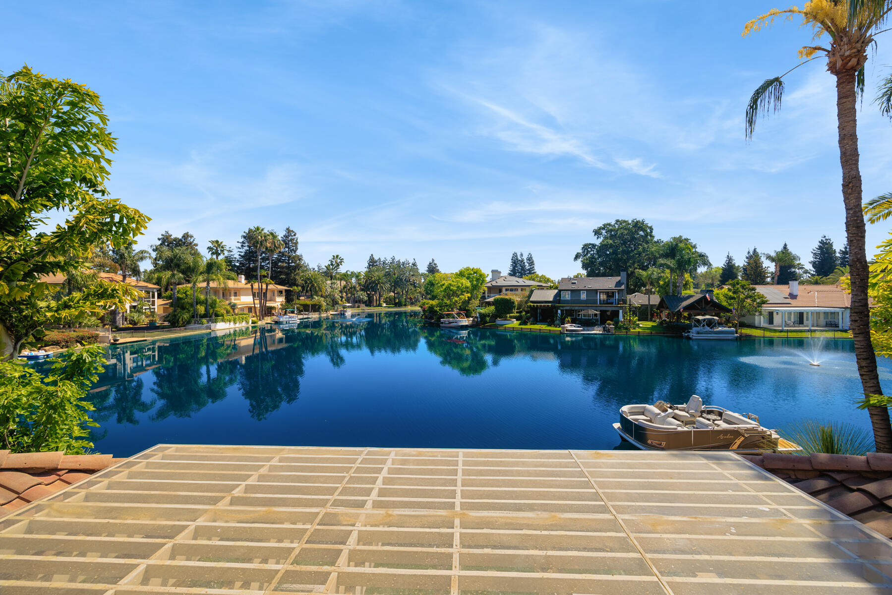 1700 N Roeben Dr, Visalia, CA 93291