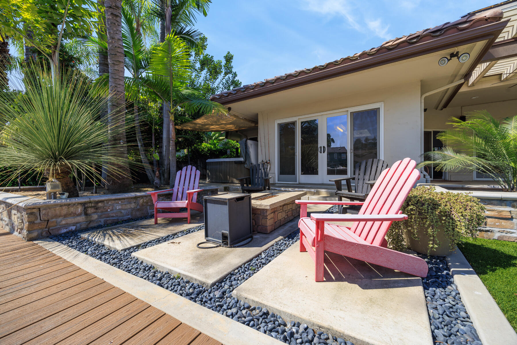 1700 N Roeben Dr, Visalia, CA 93291