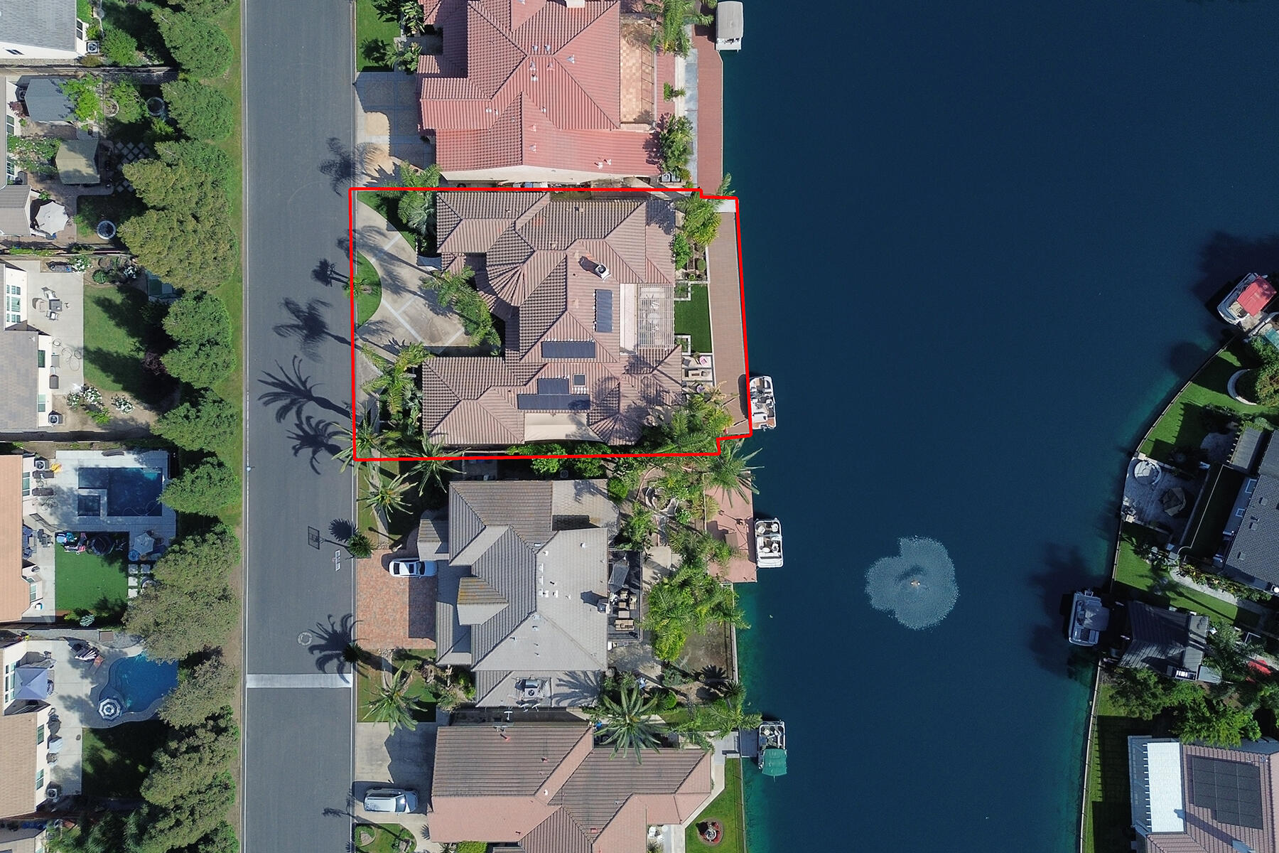 1700 N Roeben Dr, Visalia, CA 93291