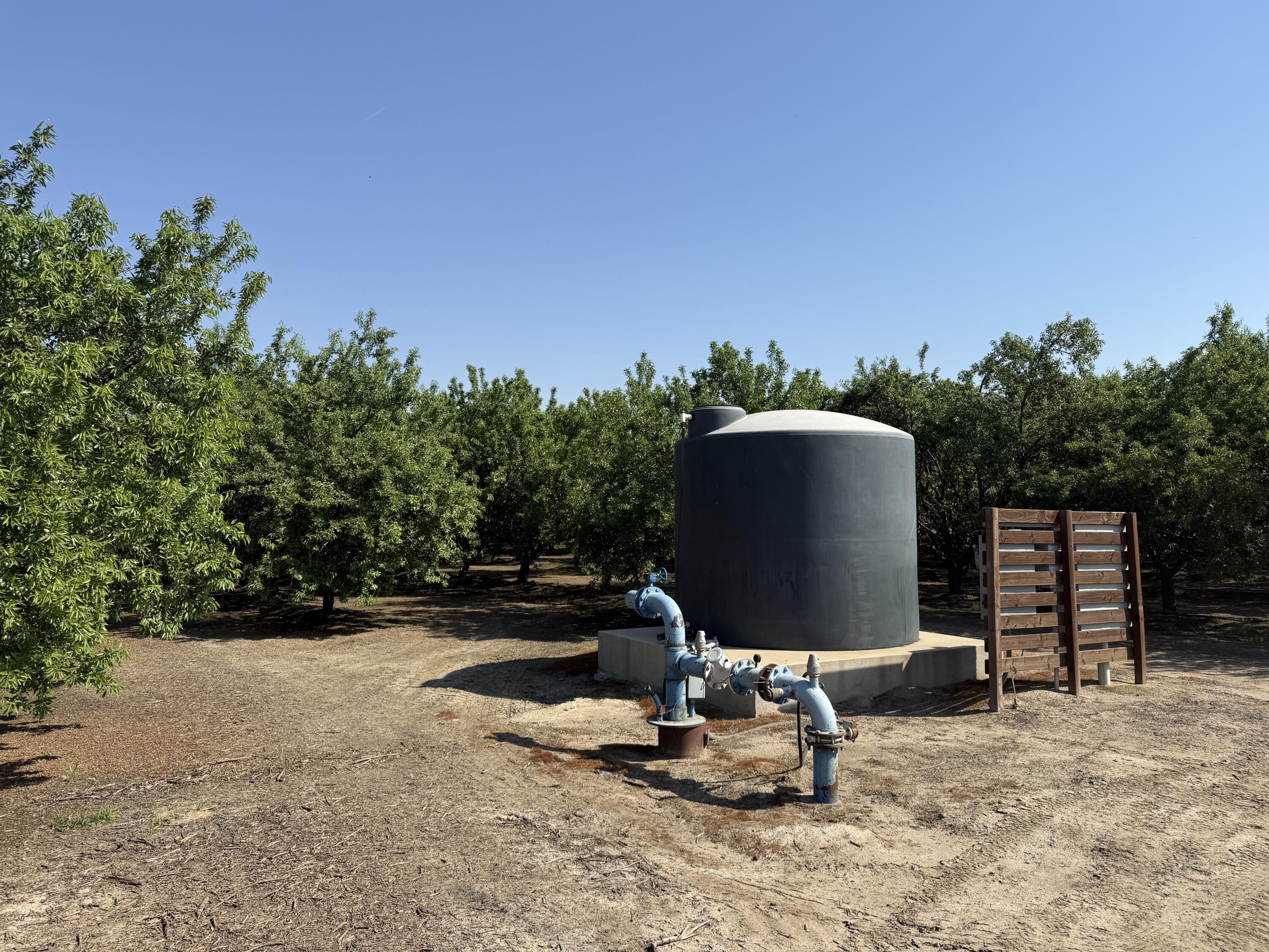 15500 Rd 200, Porterville, CA 93257