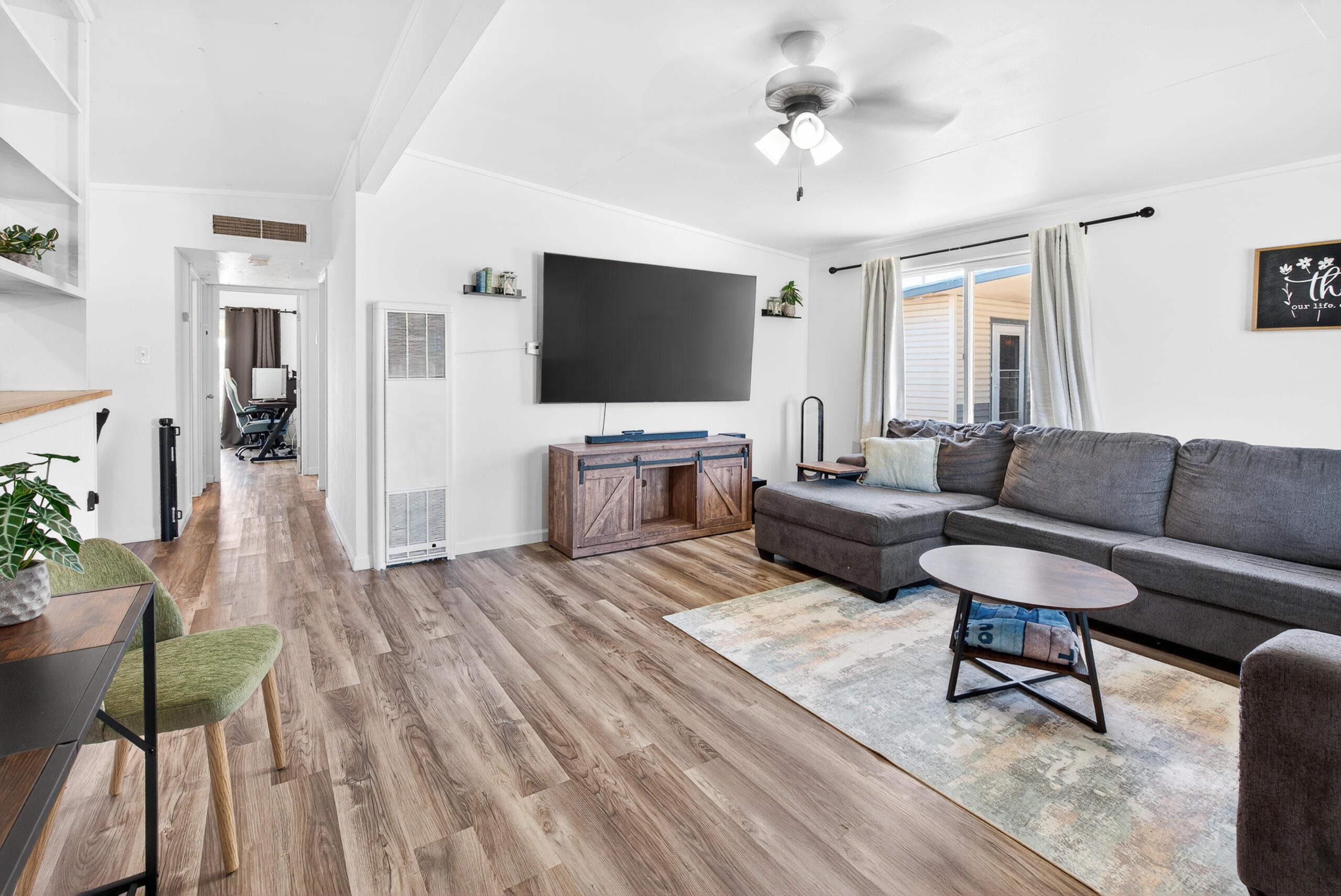 915 Neville St, Hanford, CA 93230