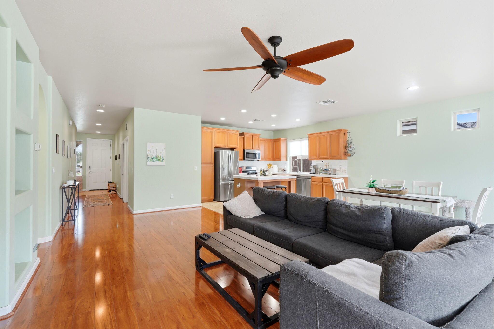 1428 N Leila St, Visalia, CA 93291