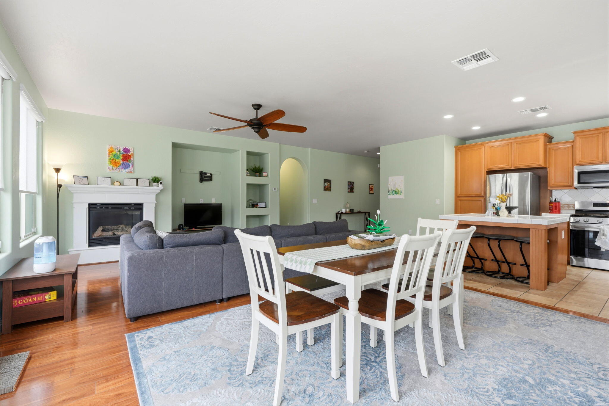 1428 N Leila St, Visalia, CA 93291