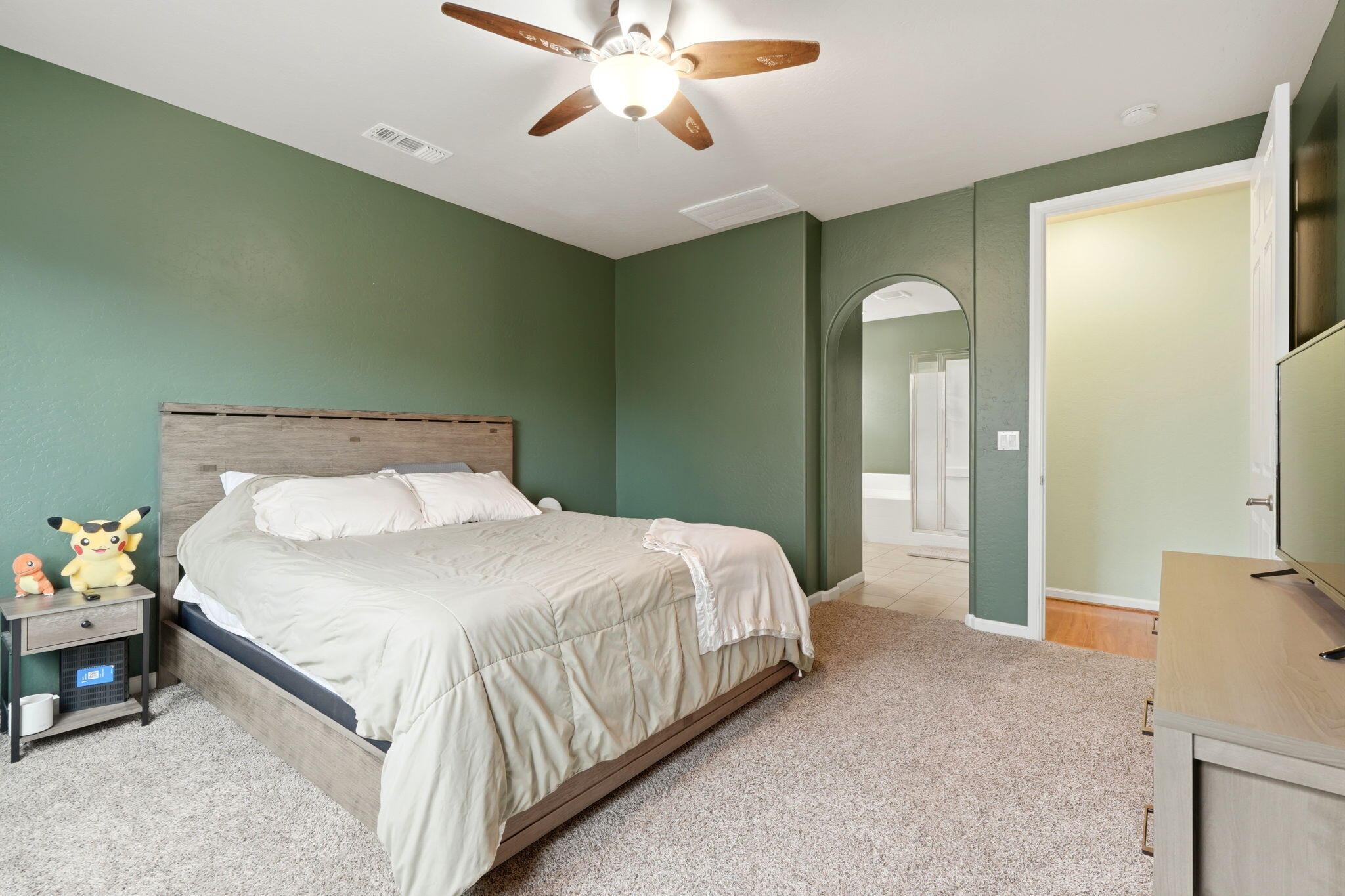 1428 N Leila St, Visalia, CA 93291