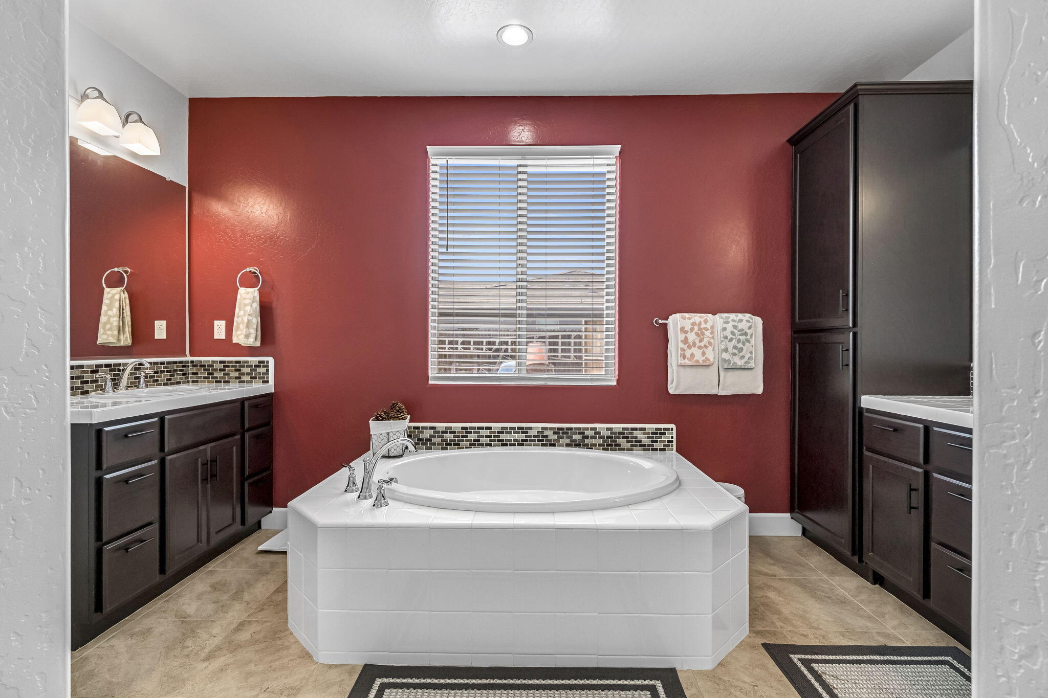 3405 W W Kamm Ave, Dinuba, CA 93618