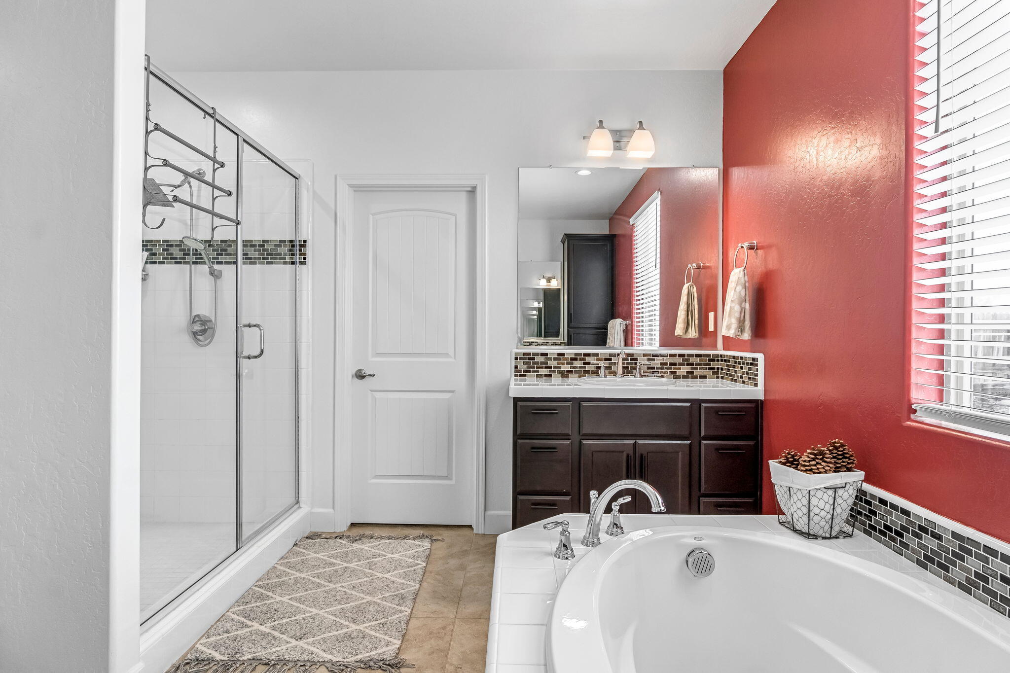 3405 W W Kamm Ave, Dinuba, CA 93618