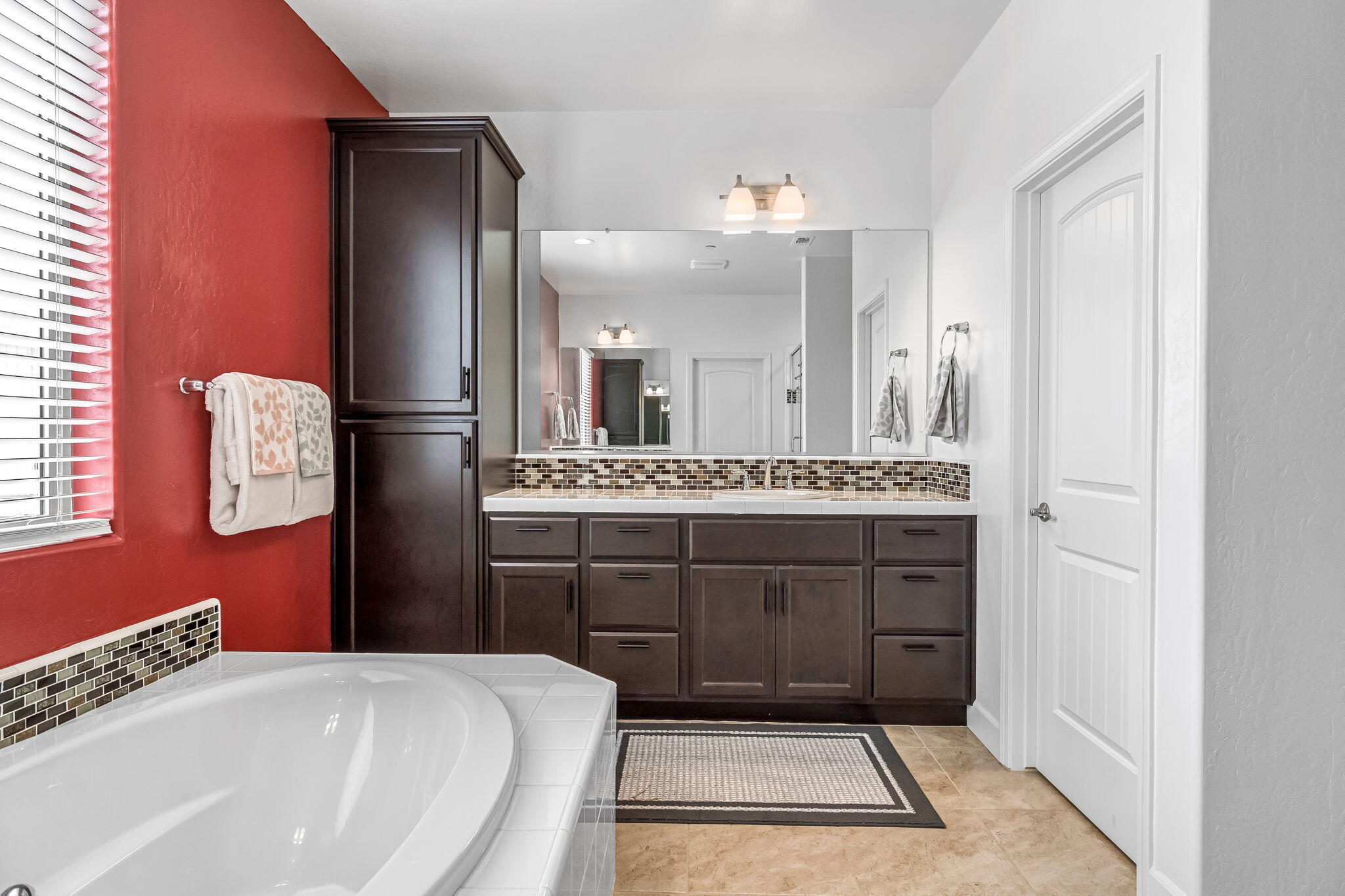 3405 W W Kamm Ave, Dinuba, CA 93618