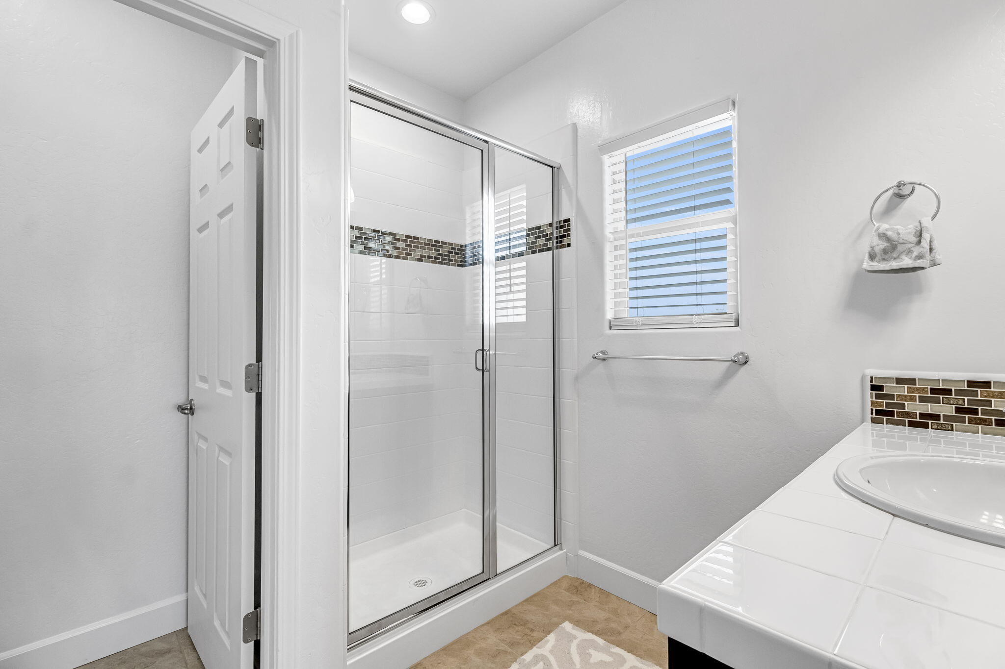 3405 W W Kamm Ave, Dinuba, CA 93618