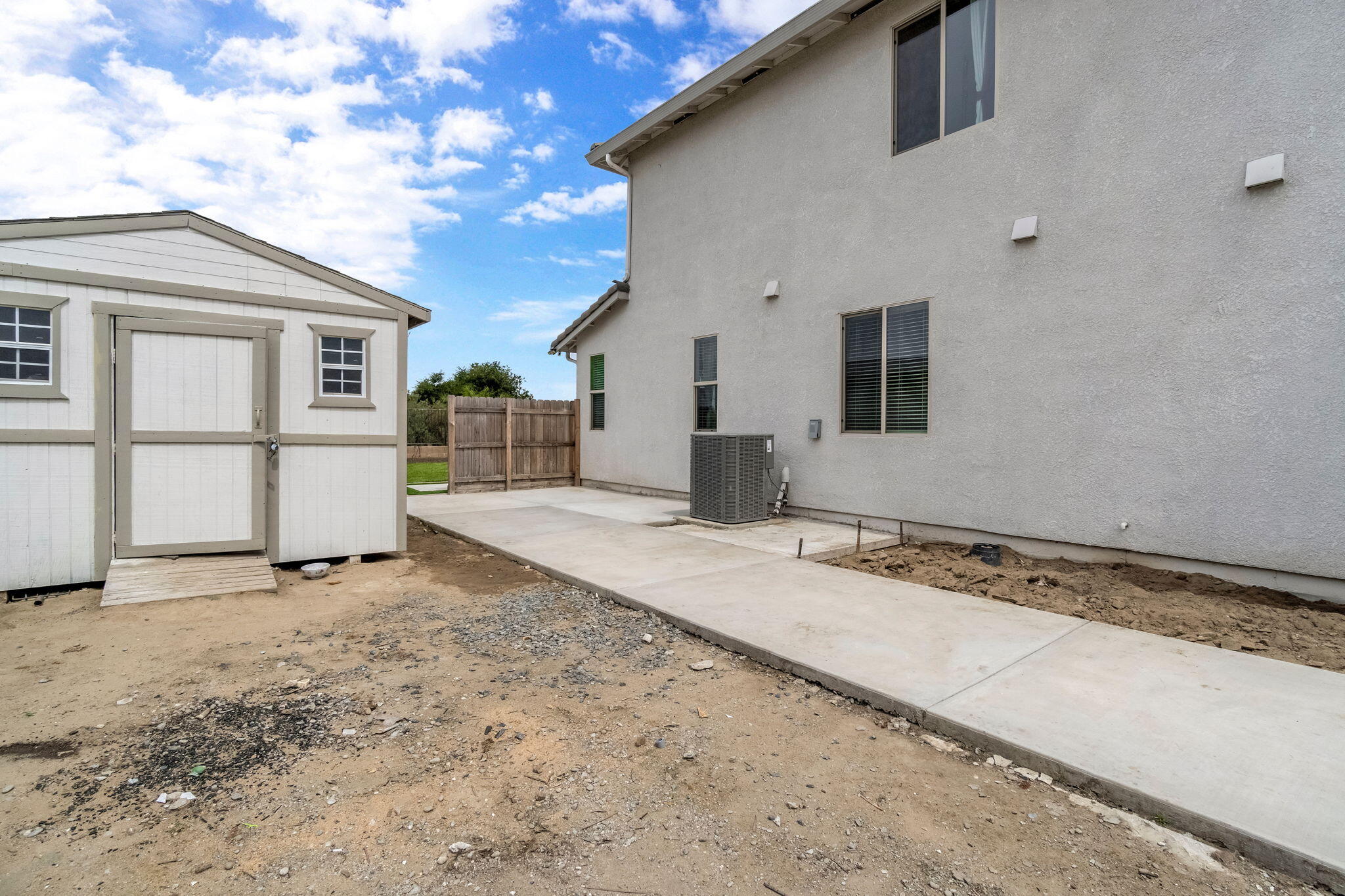 3405 W W Kamm Ave, Dinuba, CA 93618