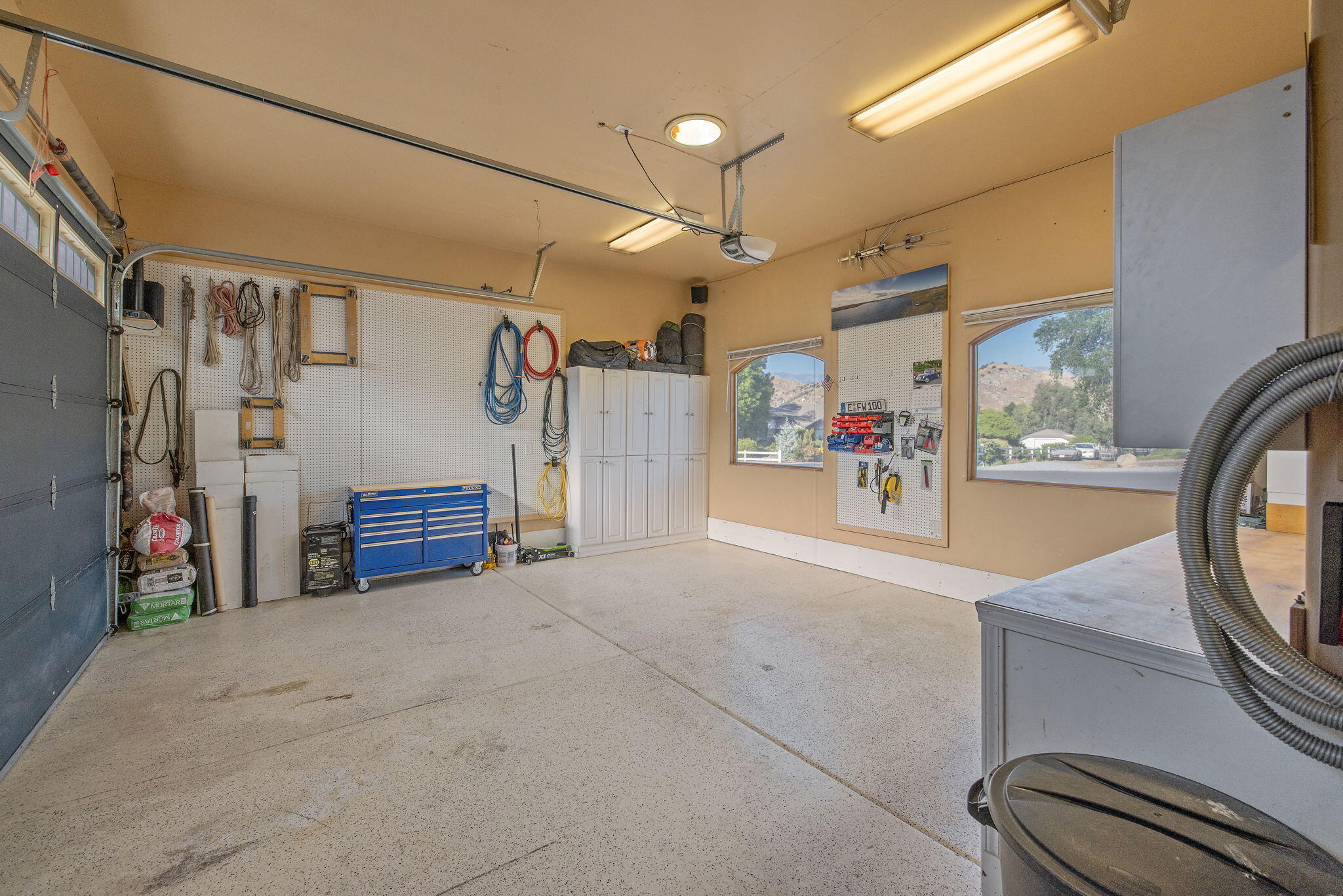 31731 Mill Dr, Springville, CA 93265