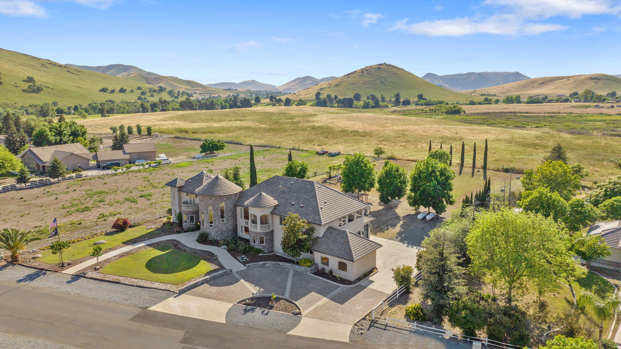 31731 Mill Dr, Springville, CA 93265
