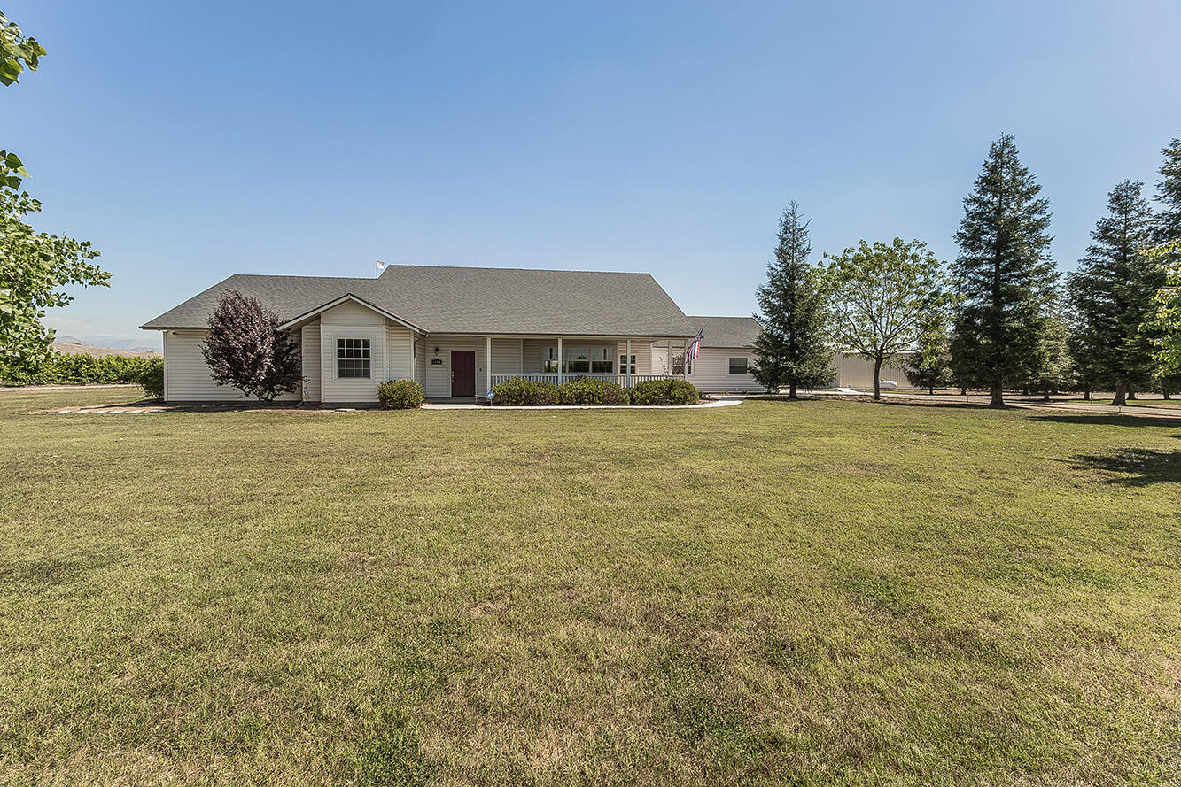 4350 Navelencia Ave, Reedley, CA 93654