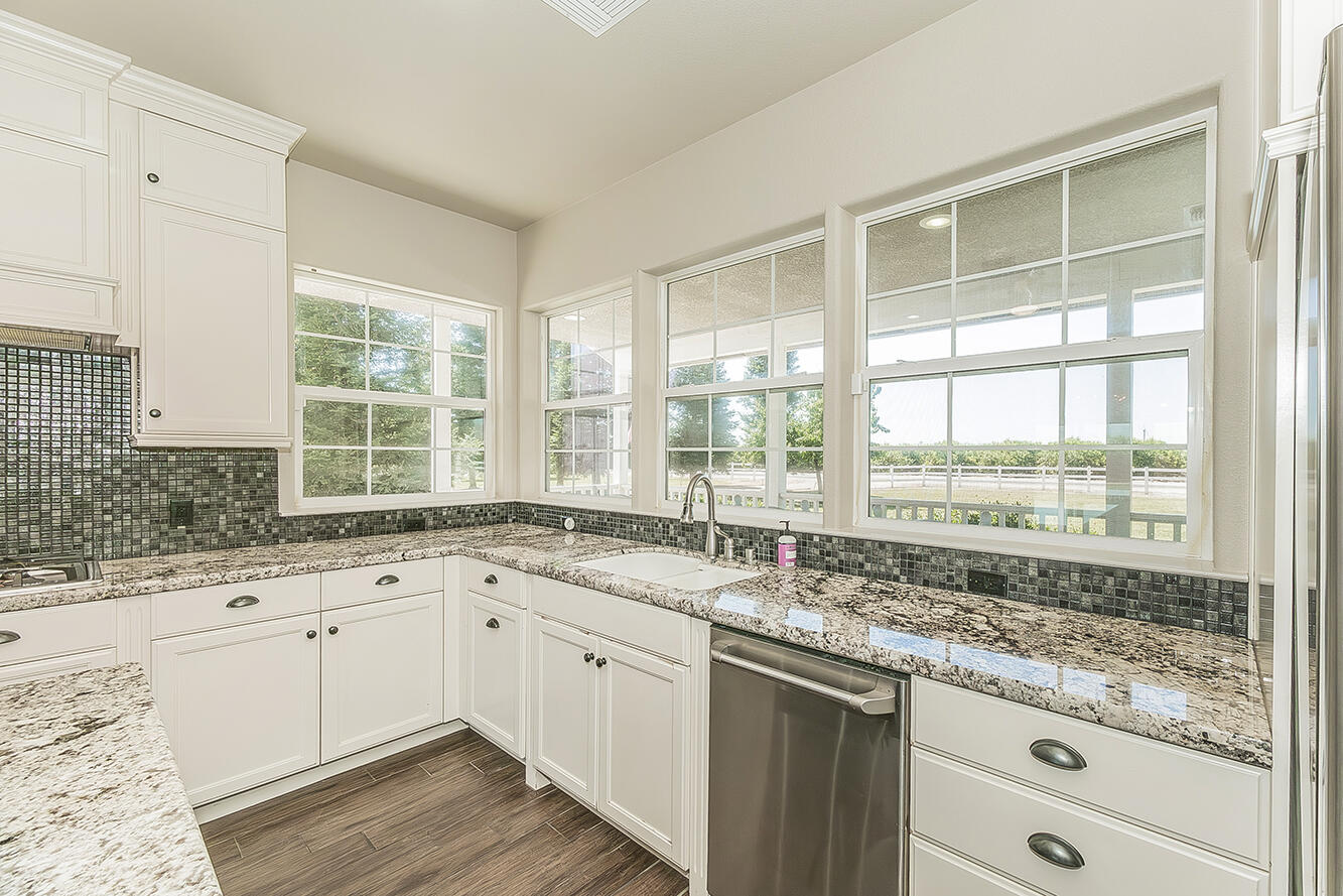 4350 Navelencia Ave, Reedley, CA 93654