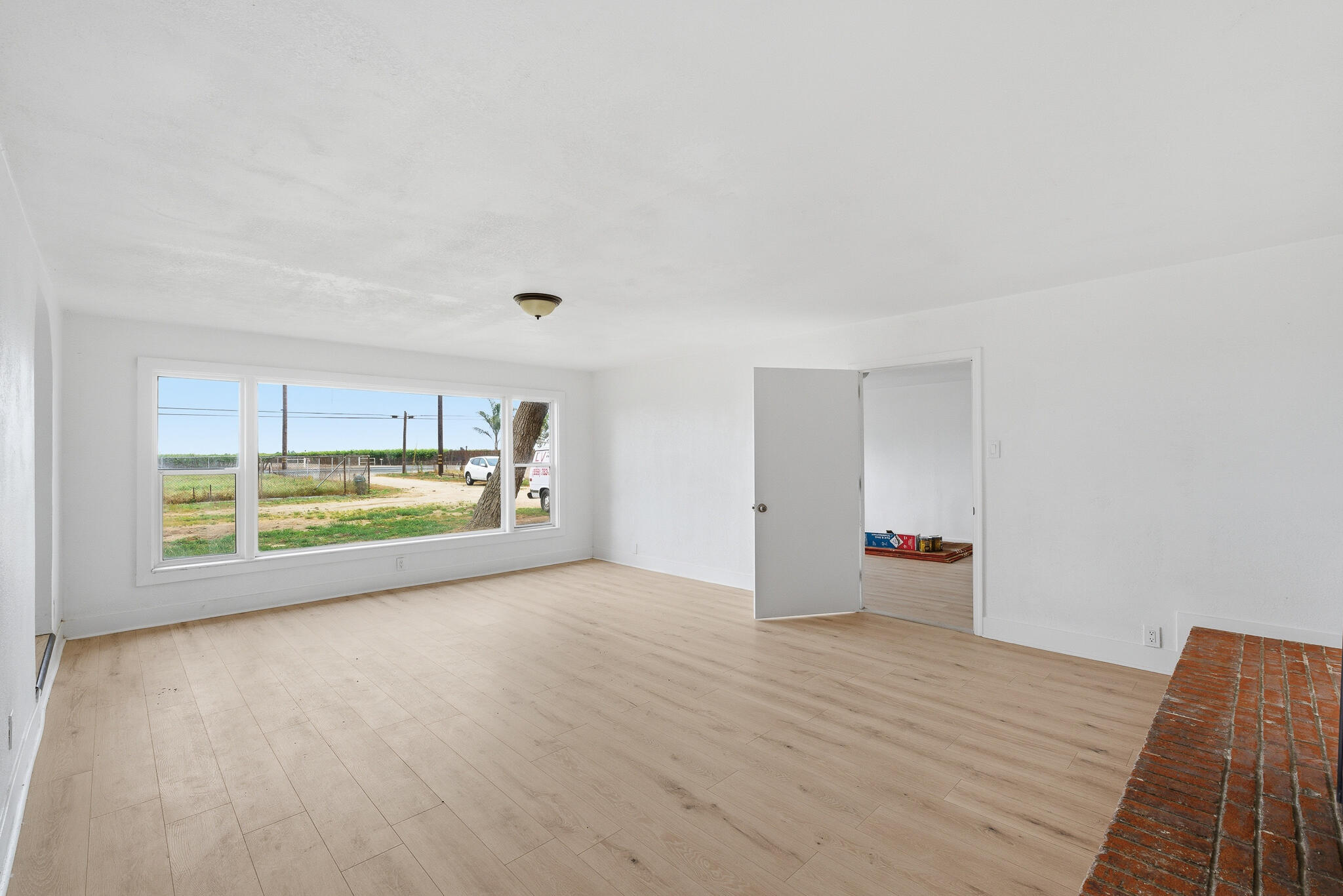 13787 Ave 232, Tulare, CA 93274