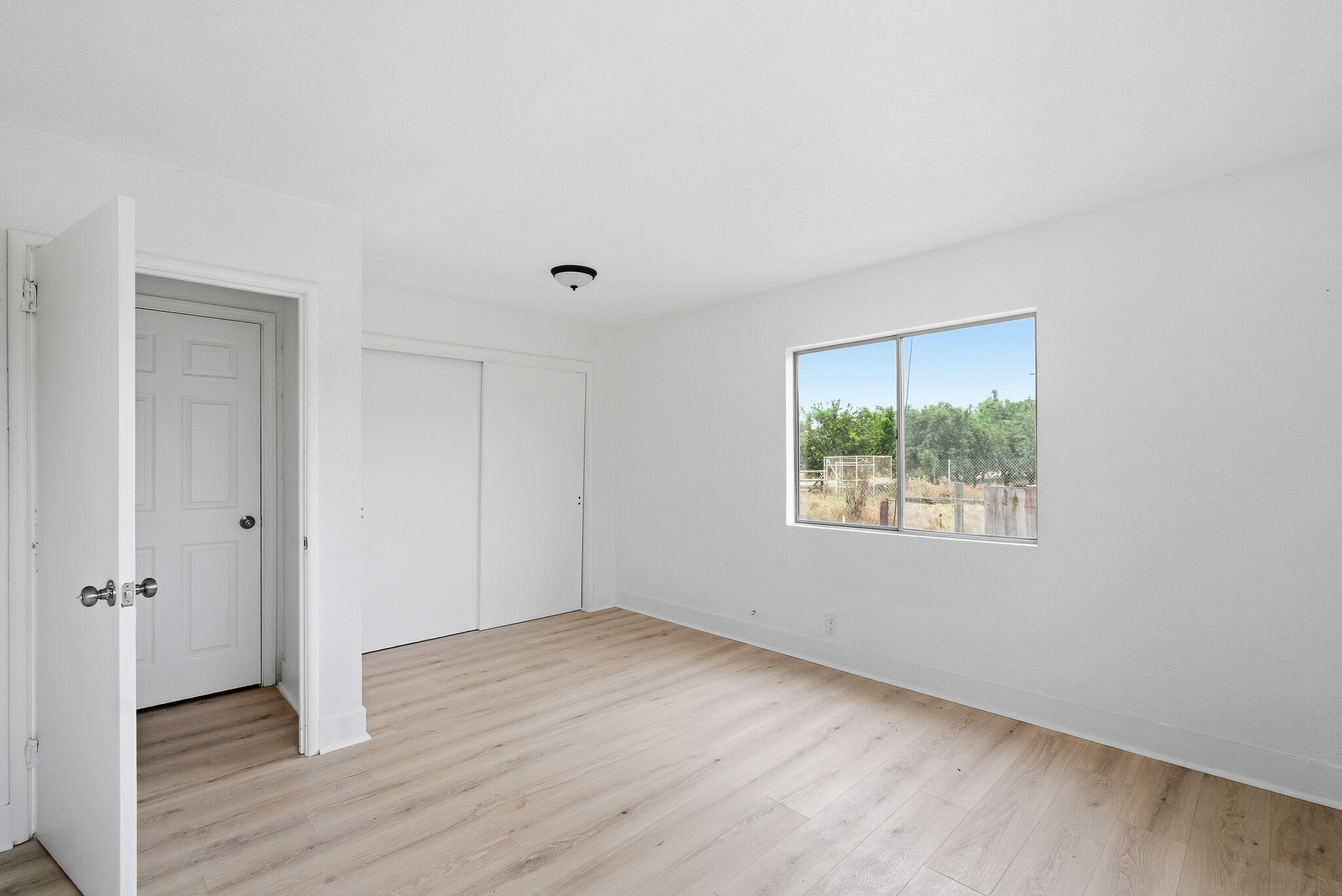 13787 Ave 232, Tulare, CA 93274