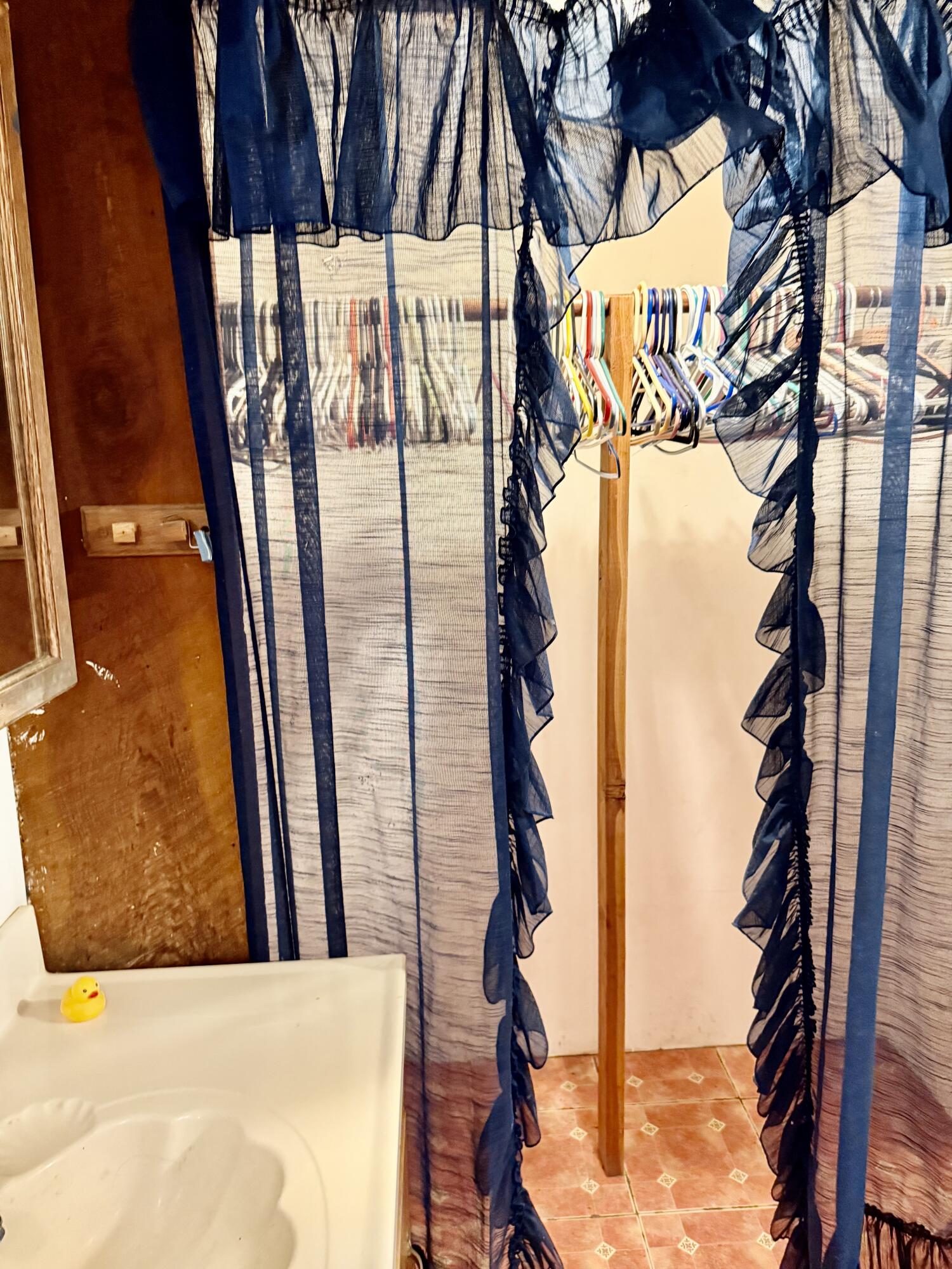 585 S Valencia Blvd, Woodlake, CA 93286