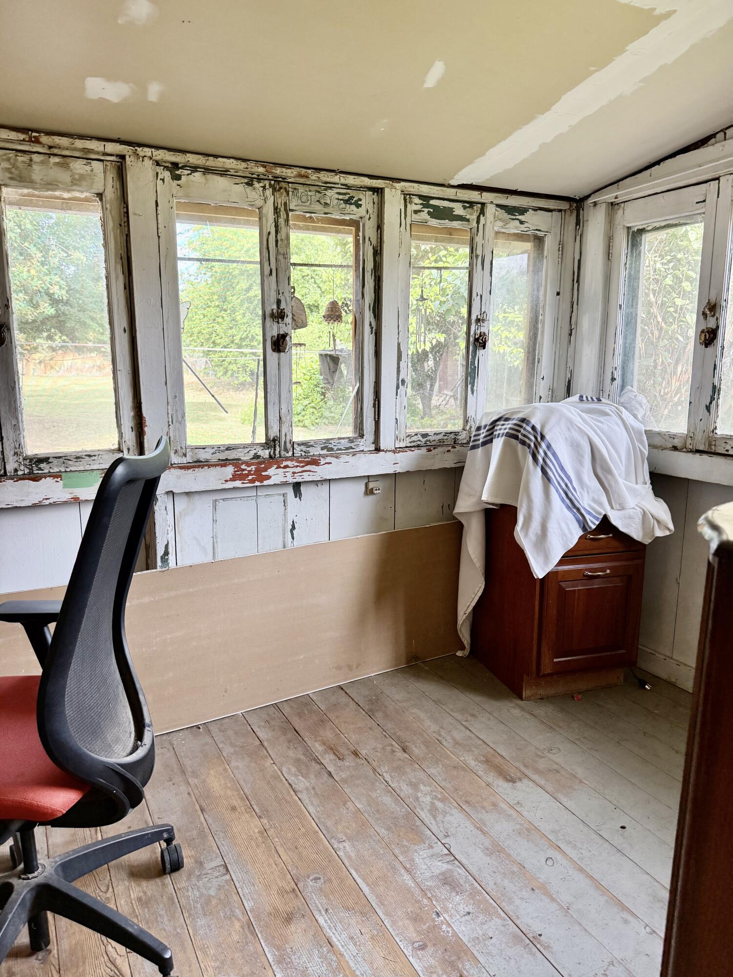 585 S Valencia Blvd, Woodlake, CA 93286