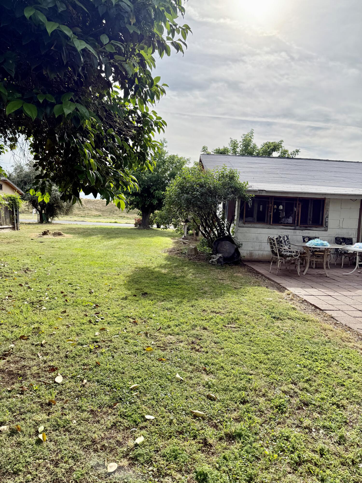 585 S Valencia Blvd, Woodlake, CA 93286