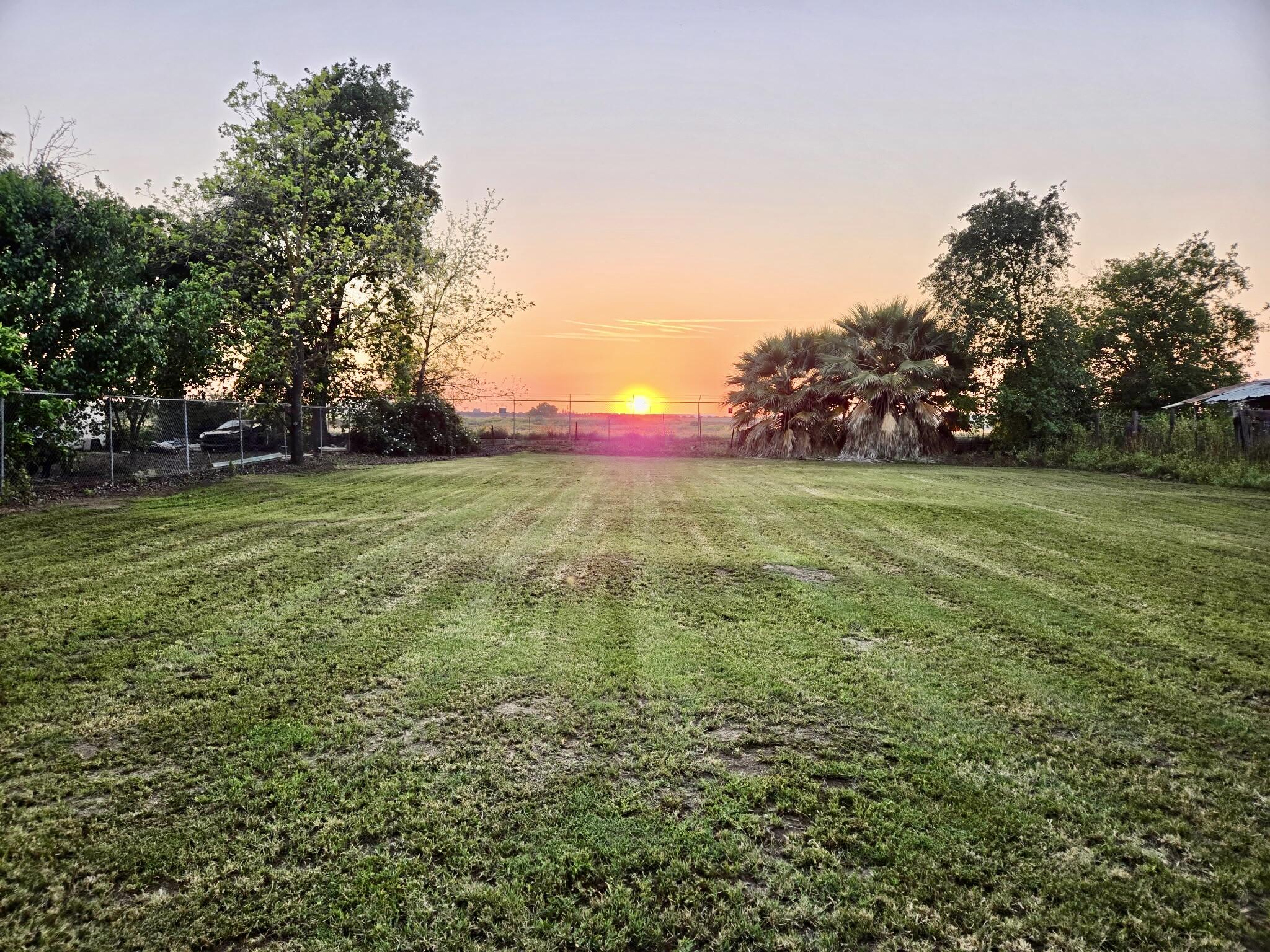 585 S Valencia Blvd, Woodlake, CA 93286