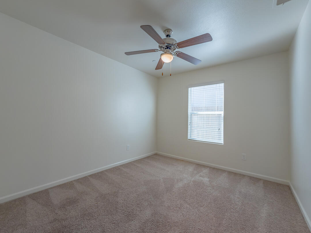 1643 N Grand Ct, Visalia, CA 93292