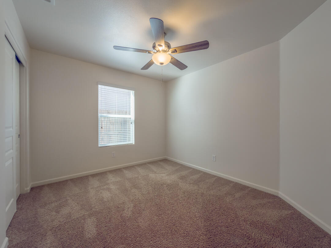 1643 N Grand Ct, Visalia, CA 93292