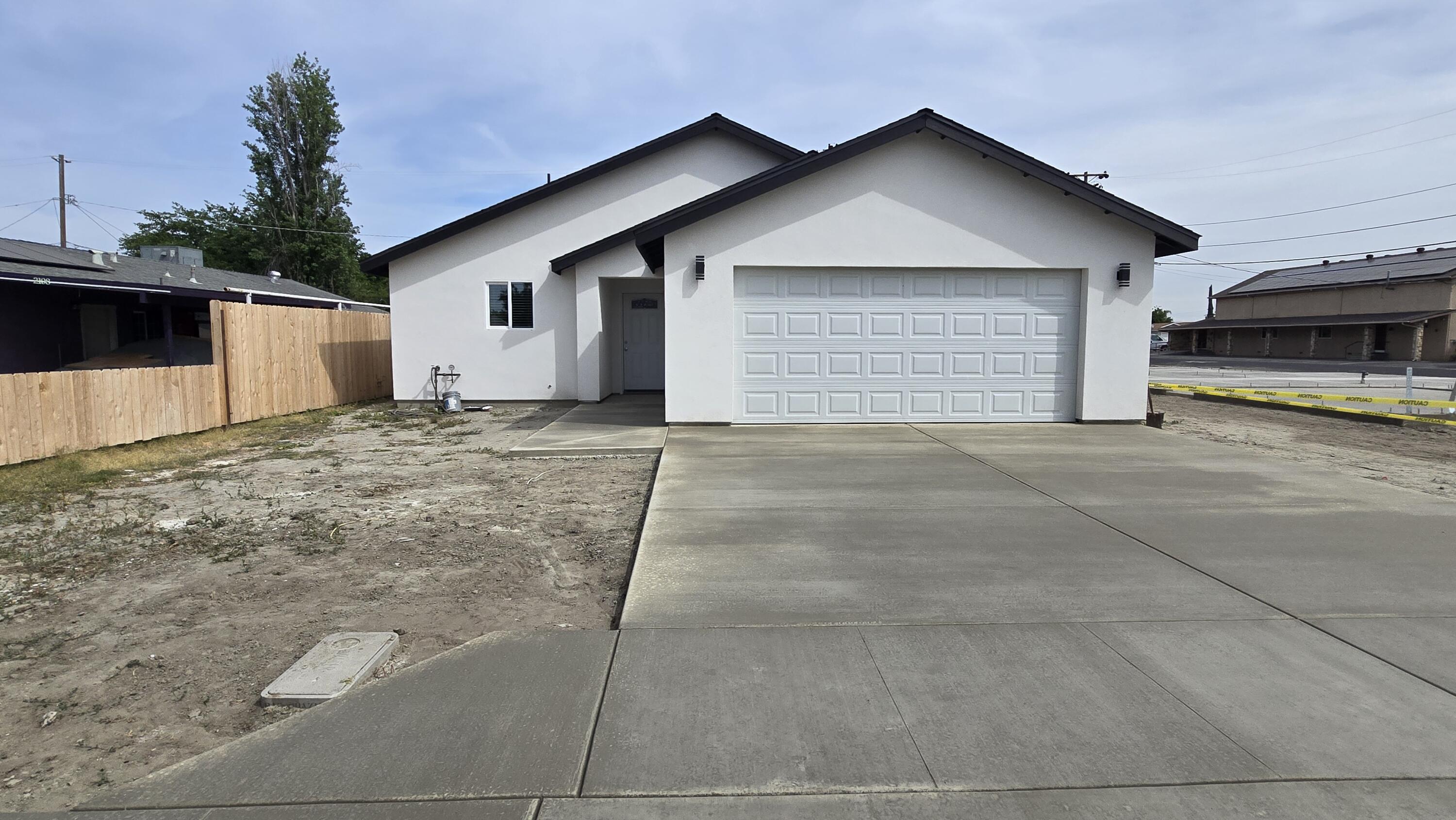 2104 Bell Ave, Corcoran, CA 93212