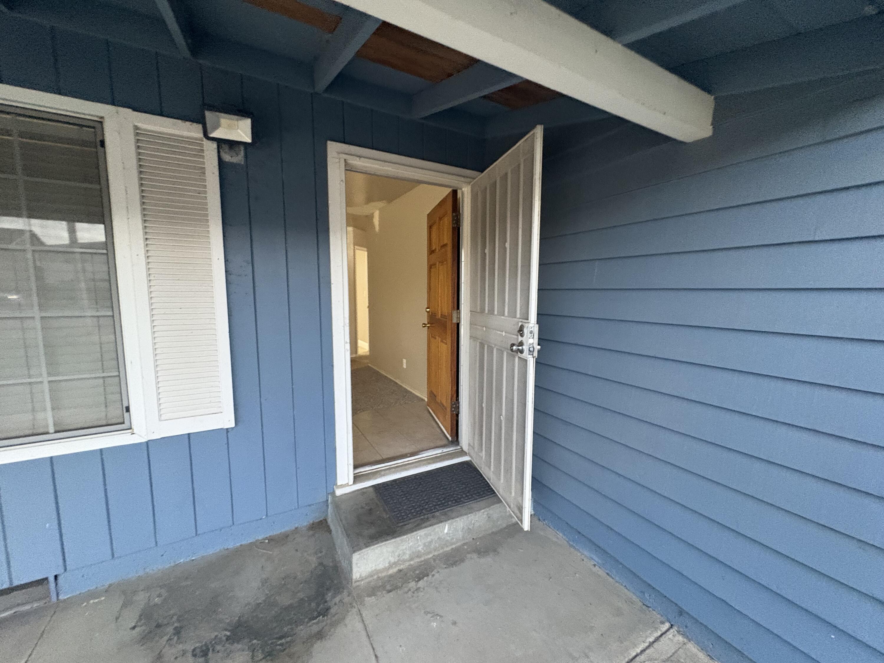 1109 W Riggin Ave, Visalia, CA 93291