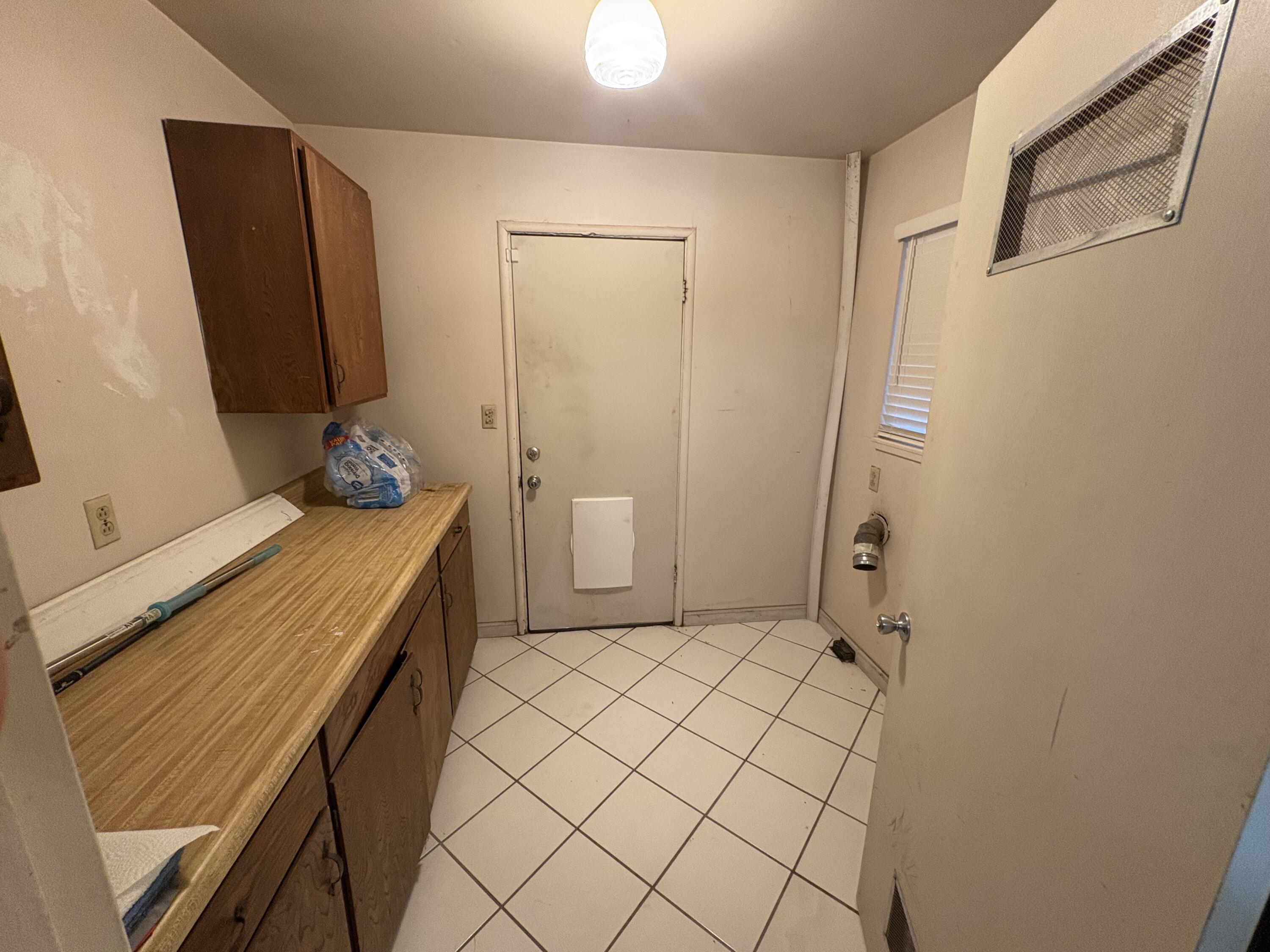 1109 W Riggin Ave, Visalia, CA 93291