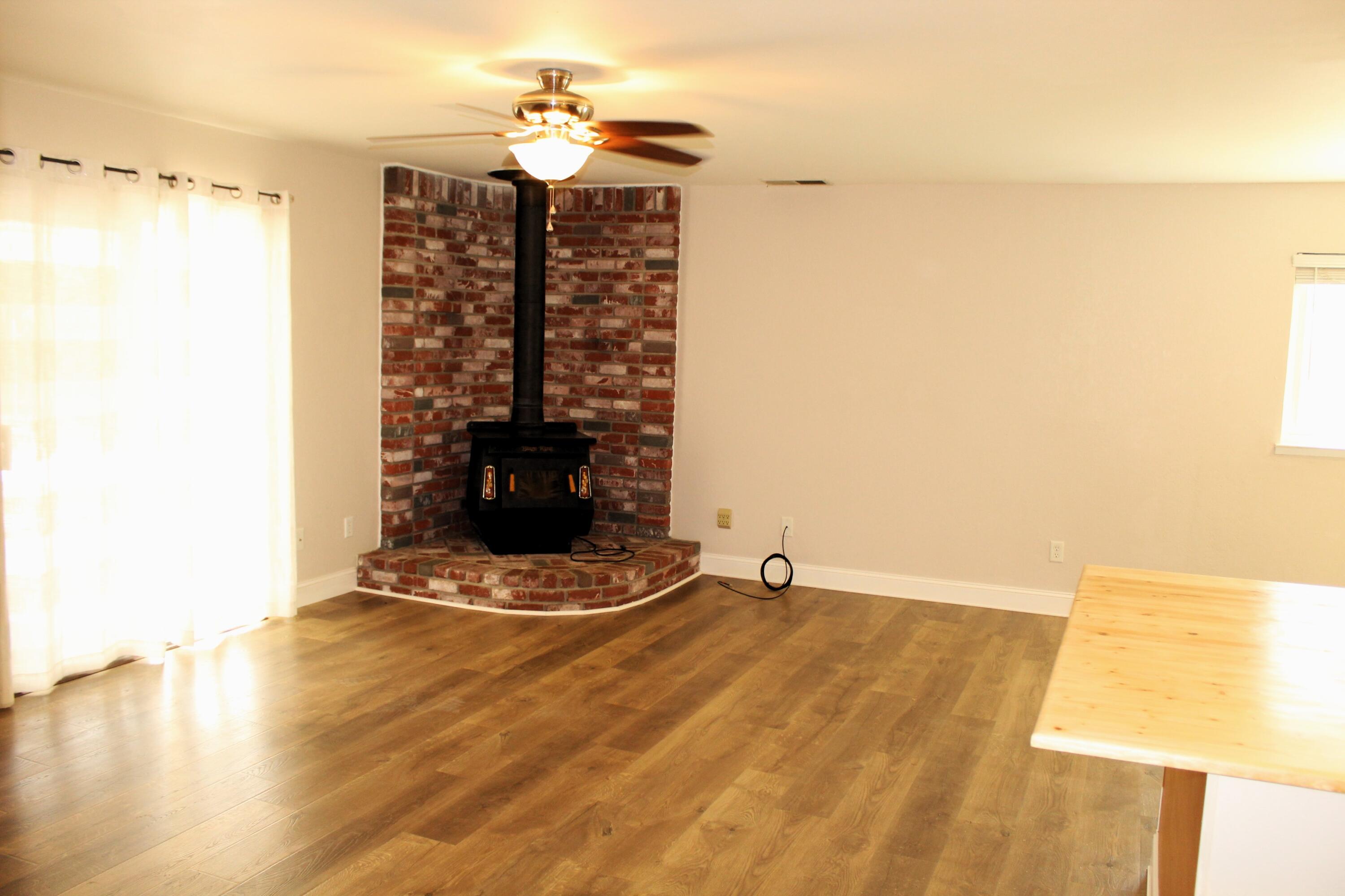 610 Wellington St, Porterville, CA 93257