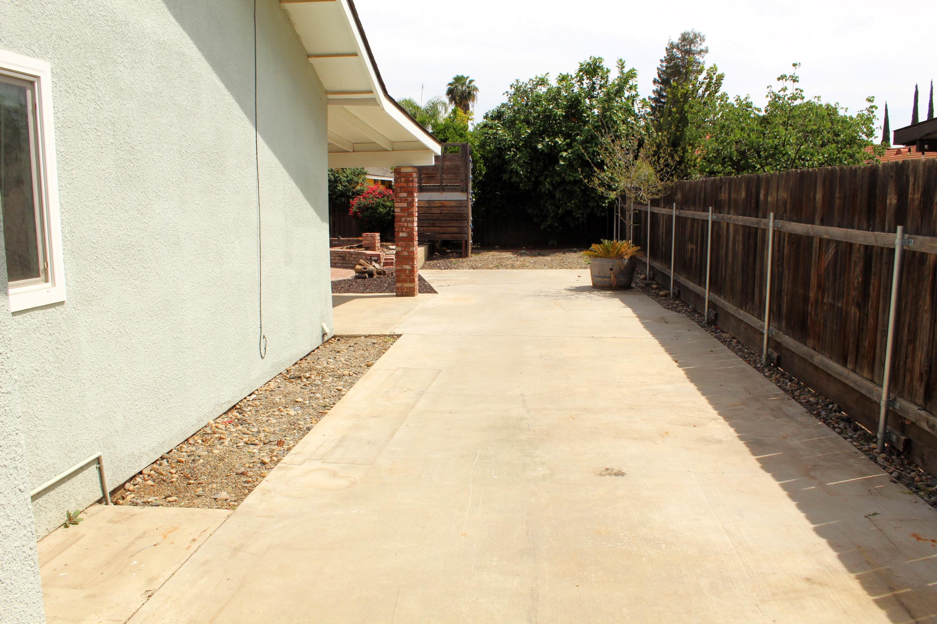 610 Wellington St, Porterville, CA 93257