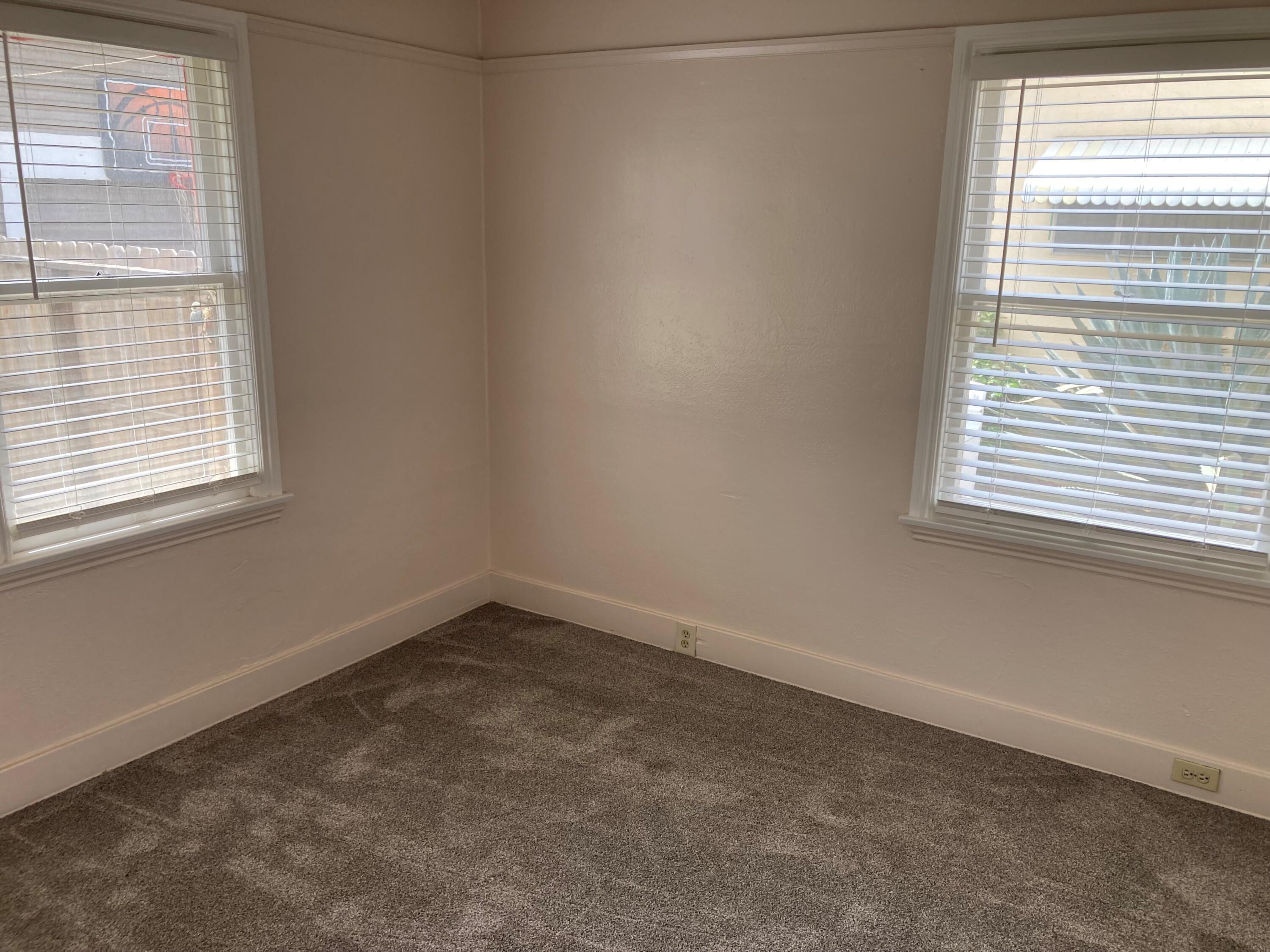 639 E San Joaquin Ave, Tulare, CA 93274