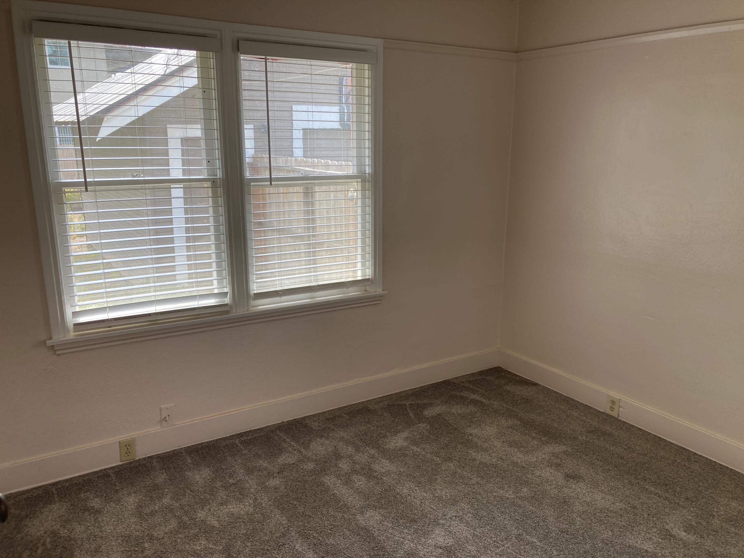 639 E San Joaquin Ave, Tulare, CA 93274