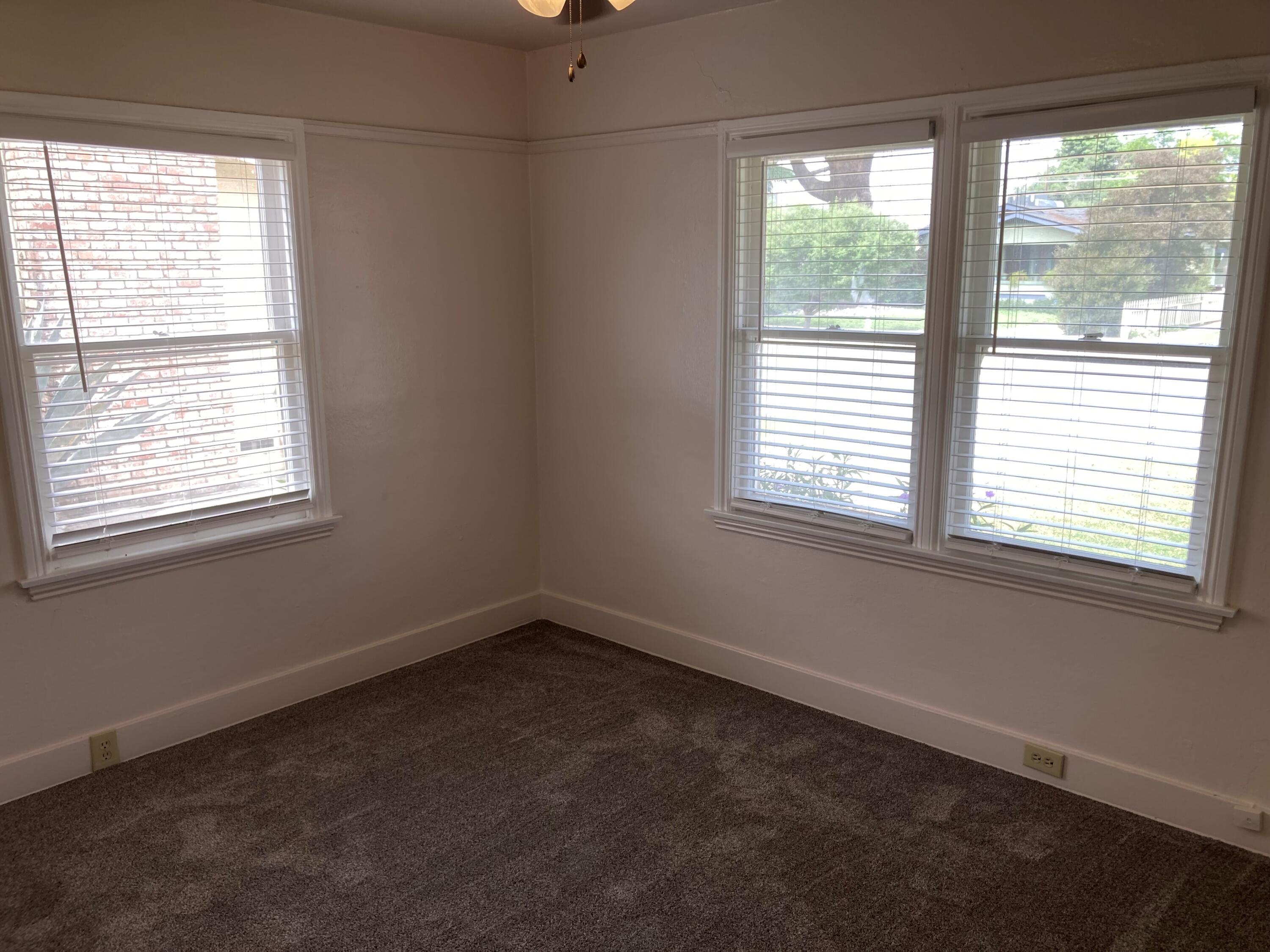 639 E San Joaquin Ave, Tulare, CA 93274