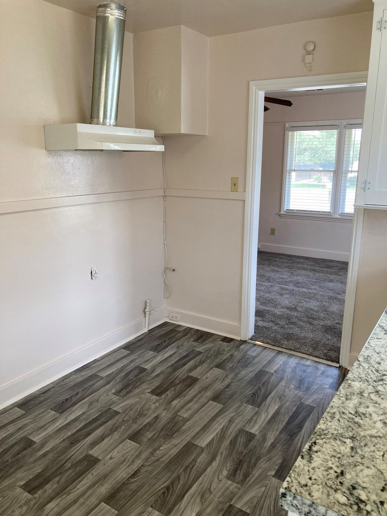 639 E San Joaquin Ave, Tulare, CA 93274