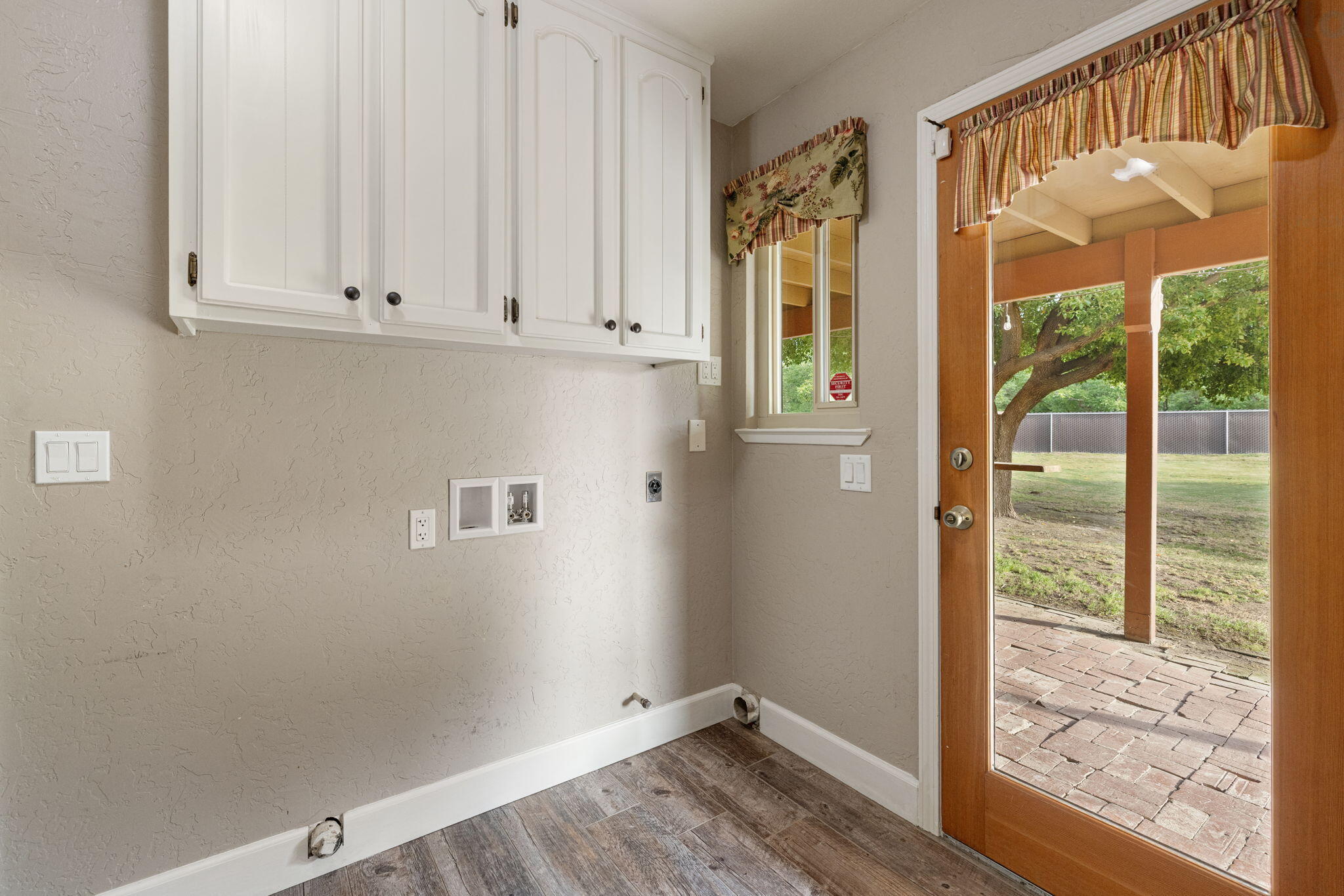 27448 Road 140 #K, Visalia, CA 93292