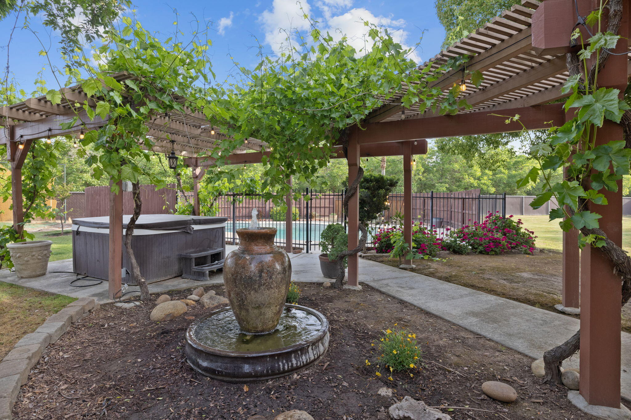 27448 Road 140 #K, Visalia, CA 93292