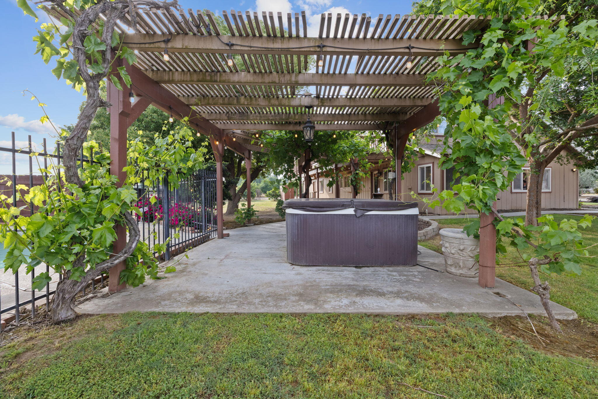 27448 Road 140 #K, Visalia, CA 93292