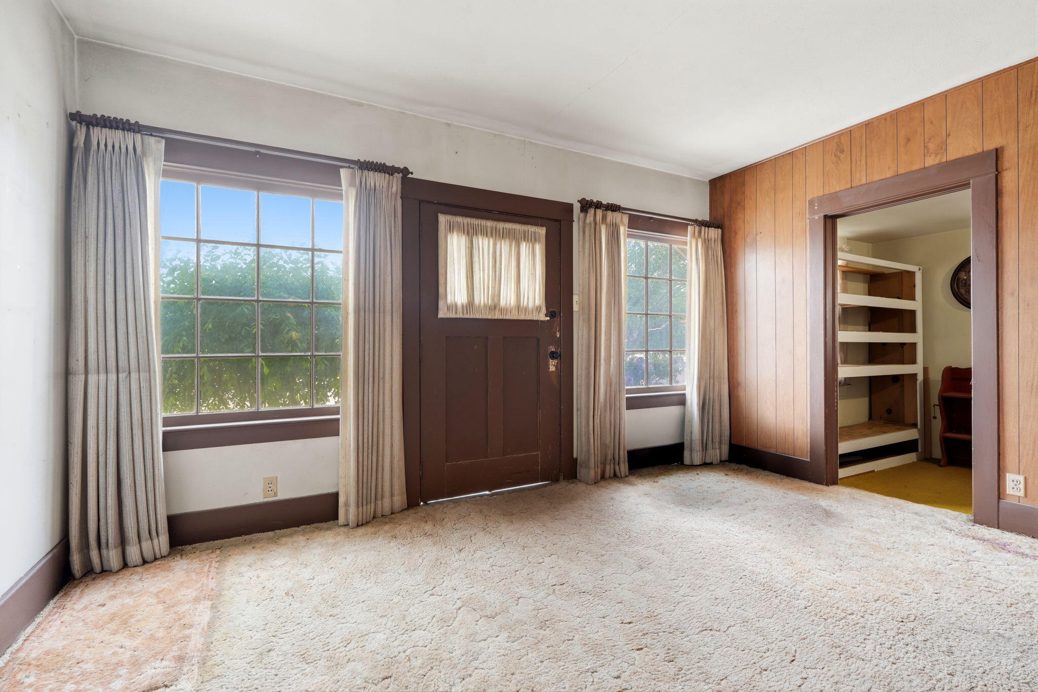 321 W Kanai Ave, Porterville, CA 93257