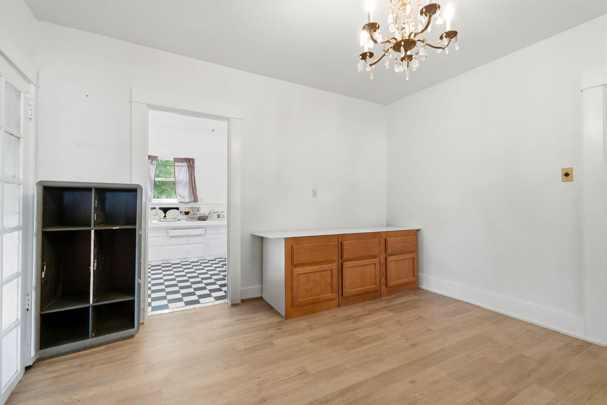 321 W Kanai Ave, Porterville, CA 93257