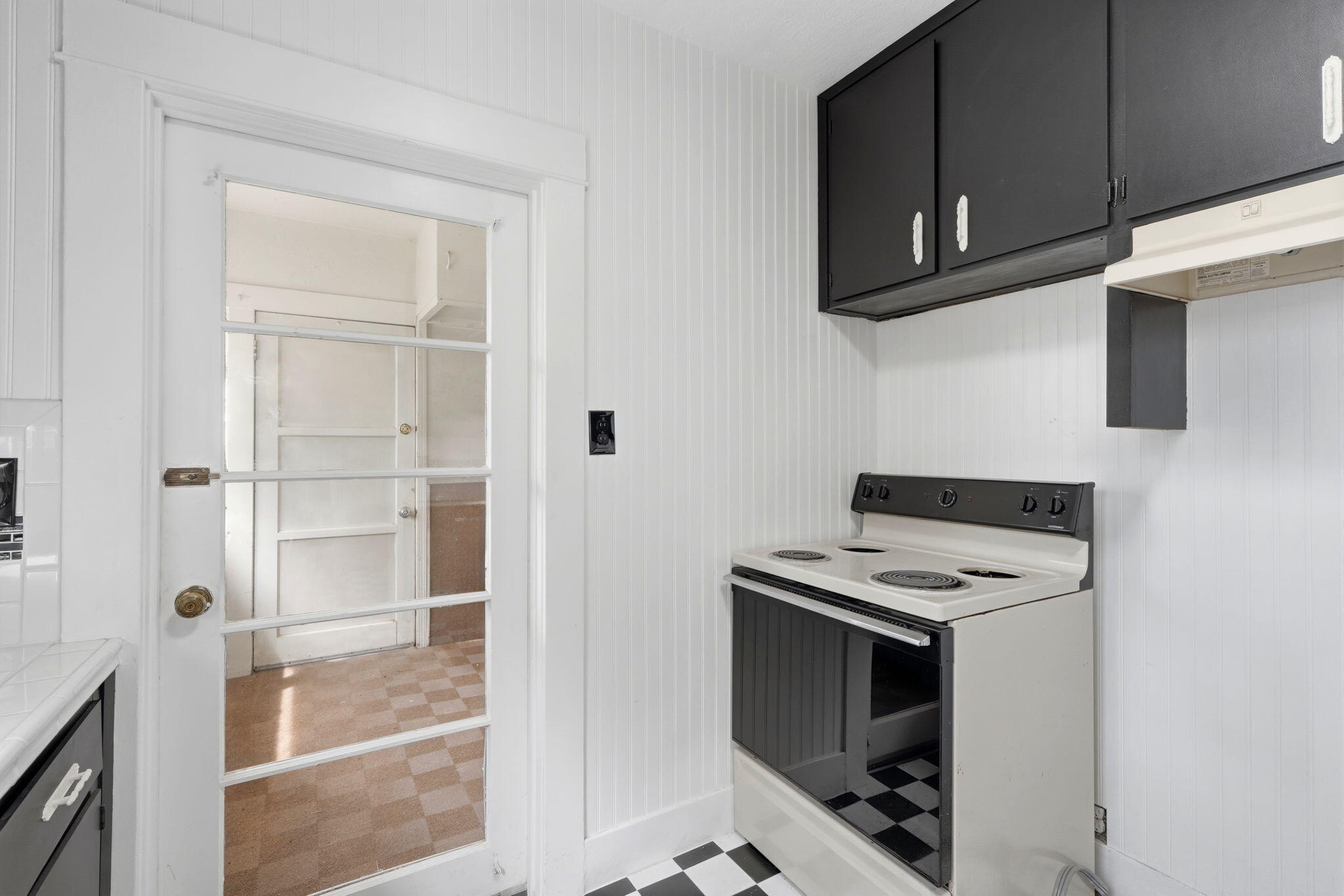 321 W Kanai Ave, Porterville, CA 93257