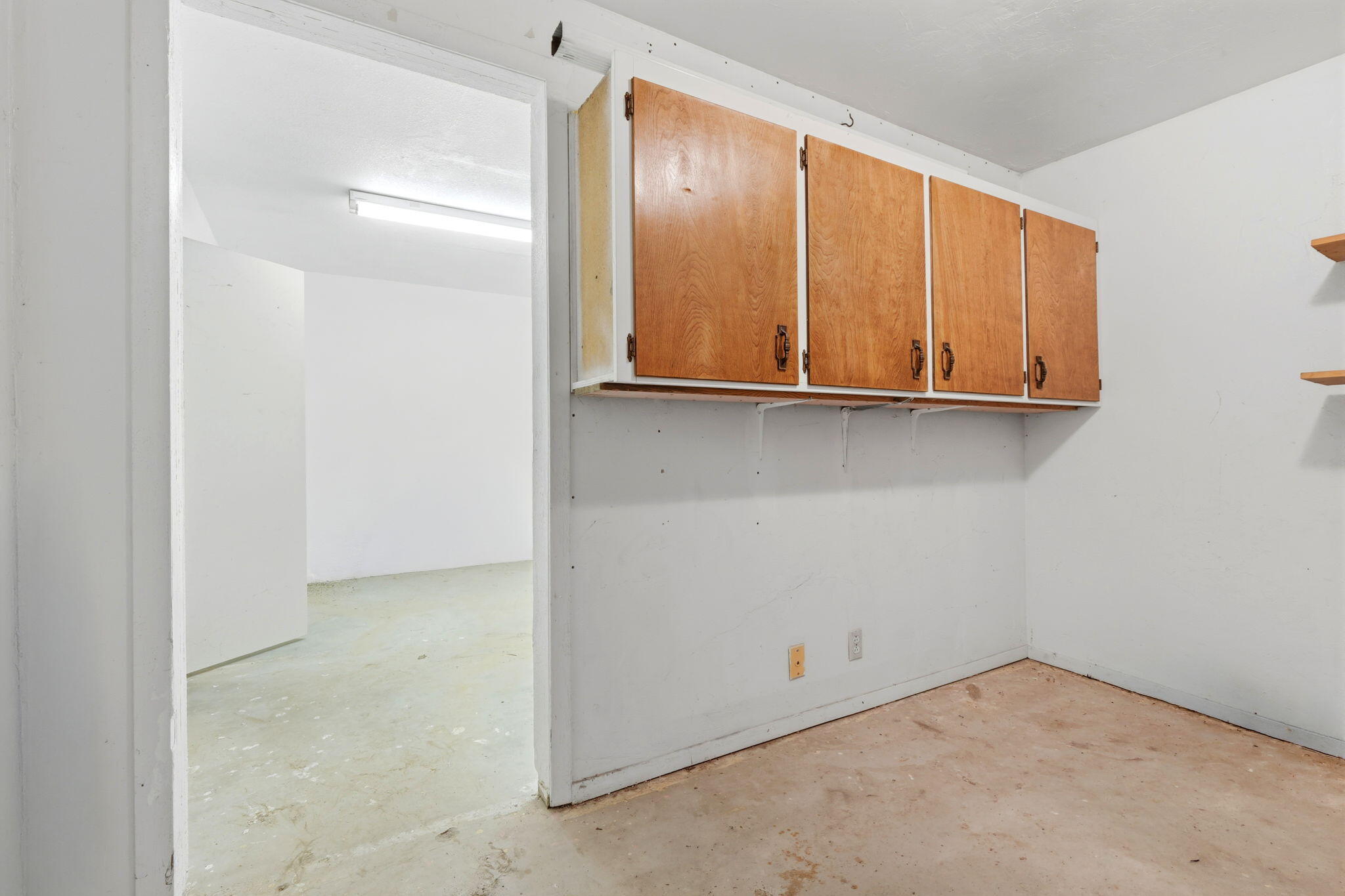 321 W Kanai Ave, Porterville, CA 93257