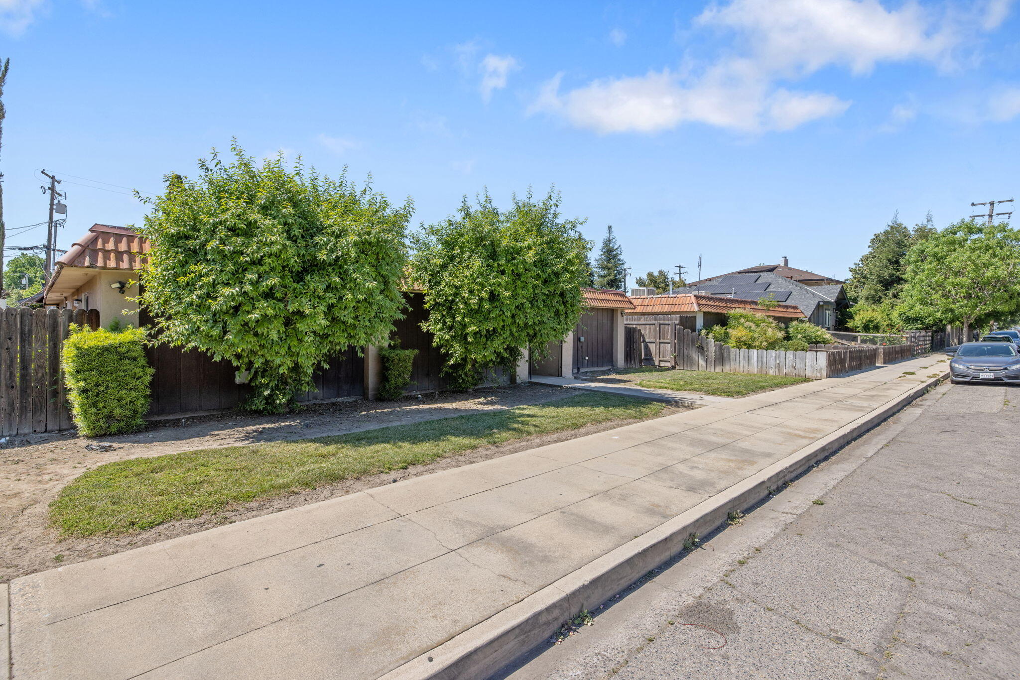 517 N Church St, Visalia, CA 93291