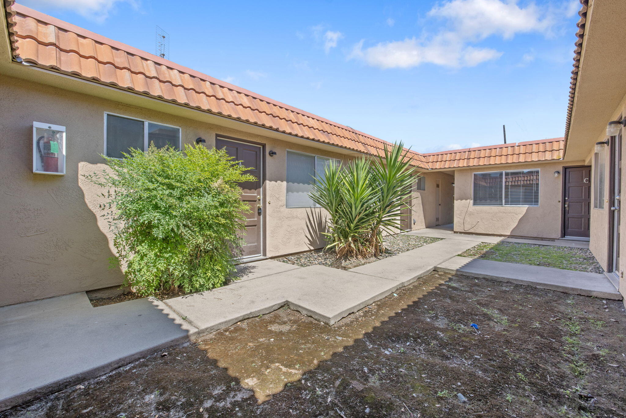 517 N Church St, Visalia, CA 93291