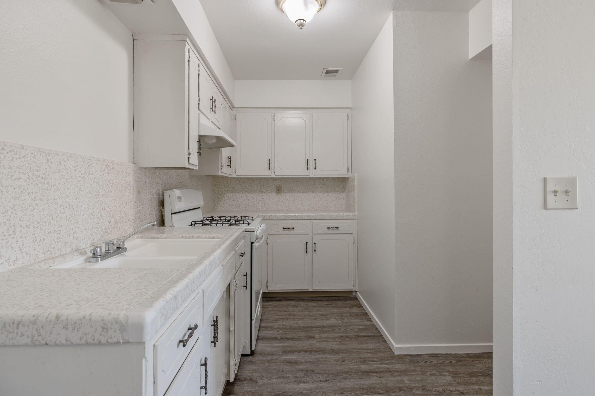 517 N Church St, Visalia, CA 93291