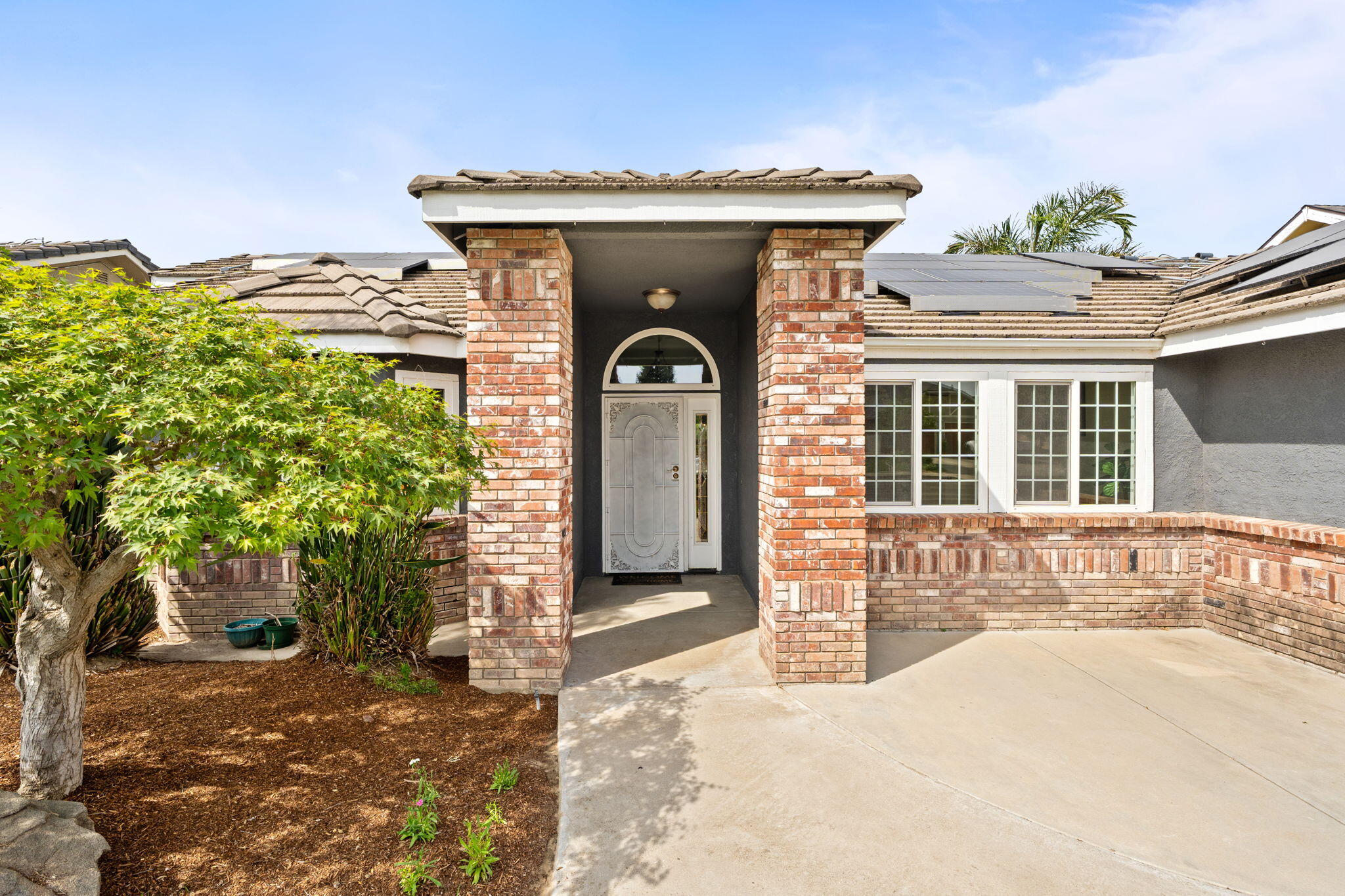 2371 Sophia Ln, Kingsburg, CA 93631