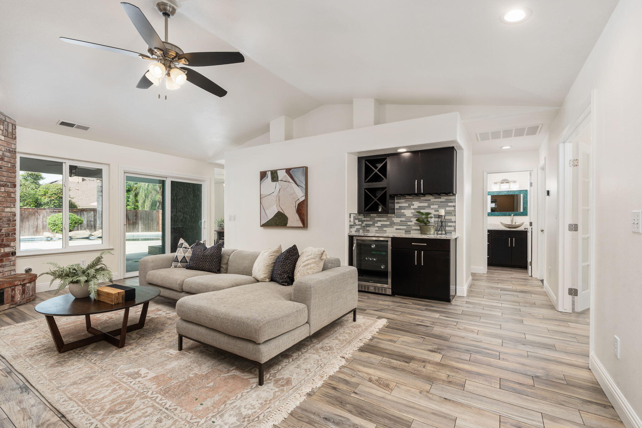 2371 Sophia Ln, Kingsburg, CA 93631